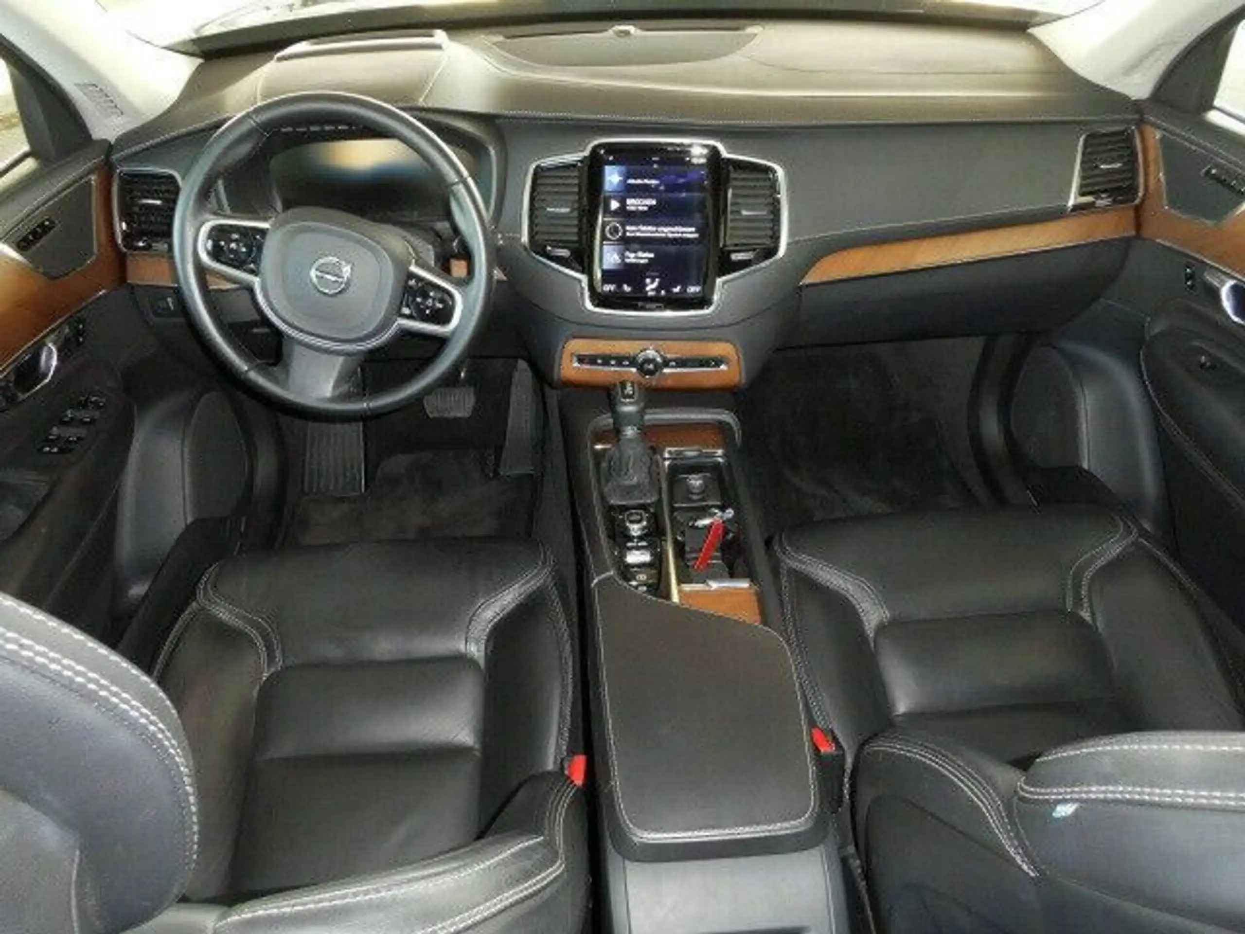 Volvo - XC90