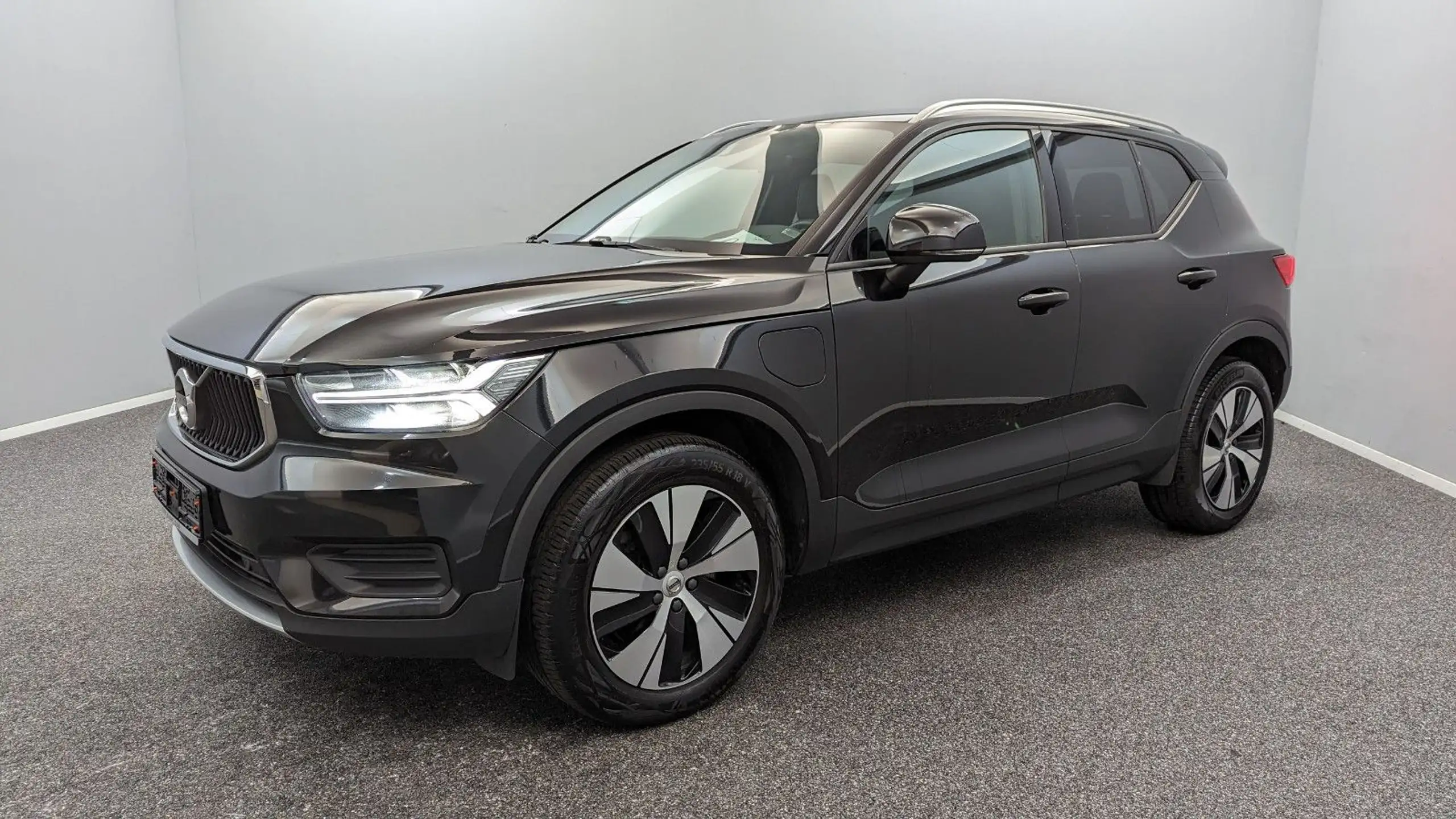 Volvo - XC40