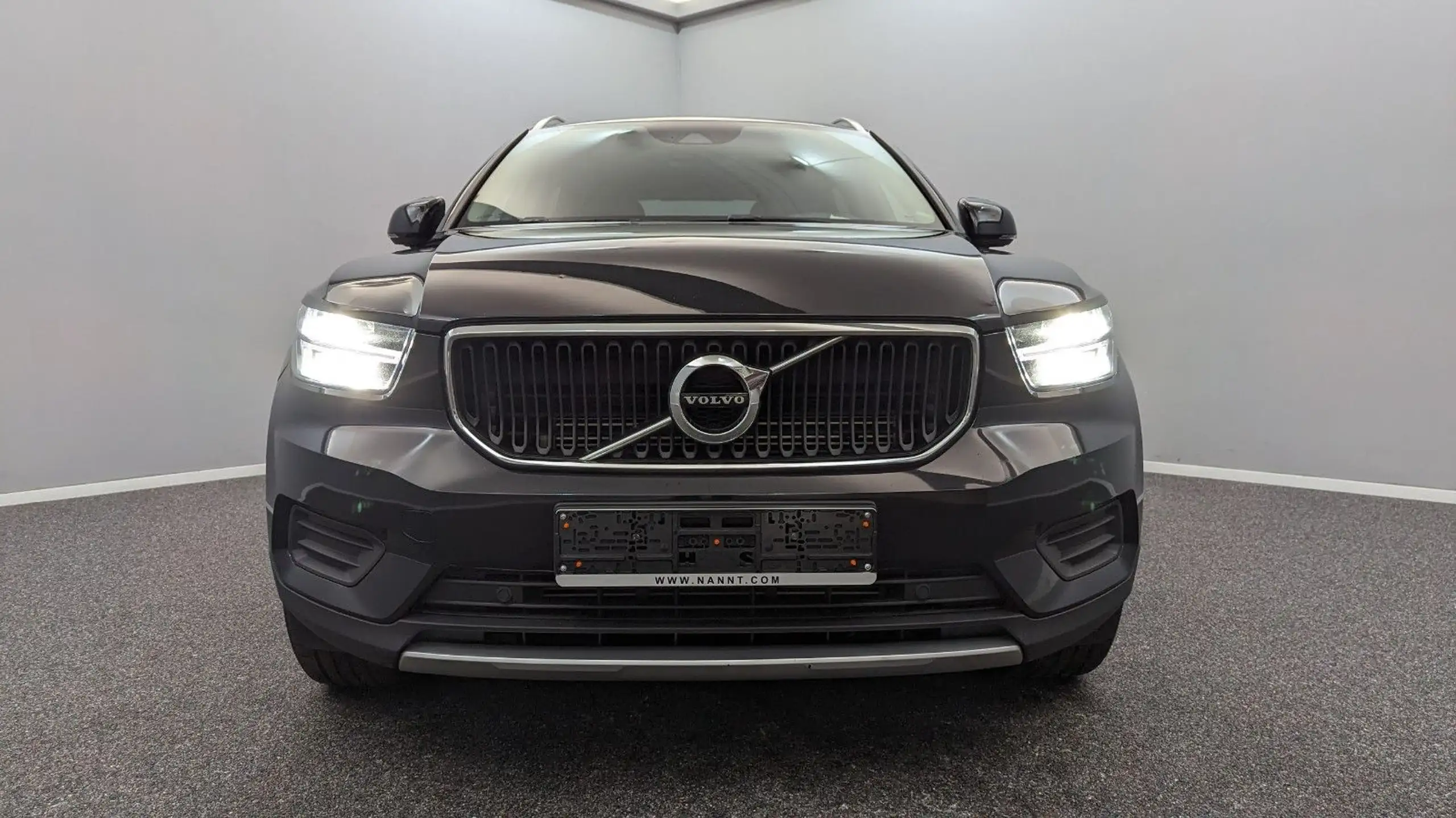 Volvo - XC40