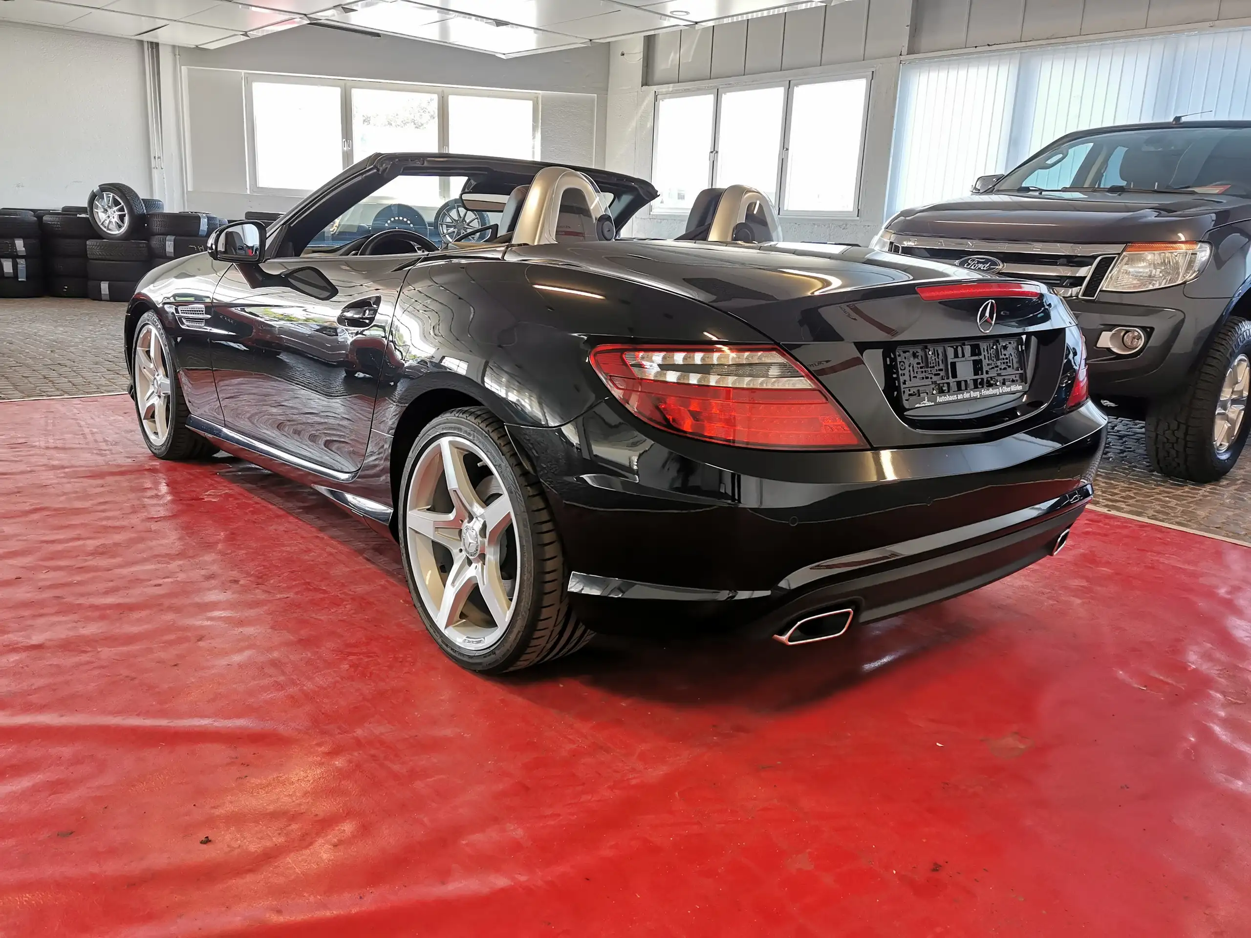 Mercedes-Benz - SLK 200