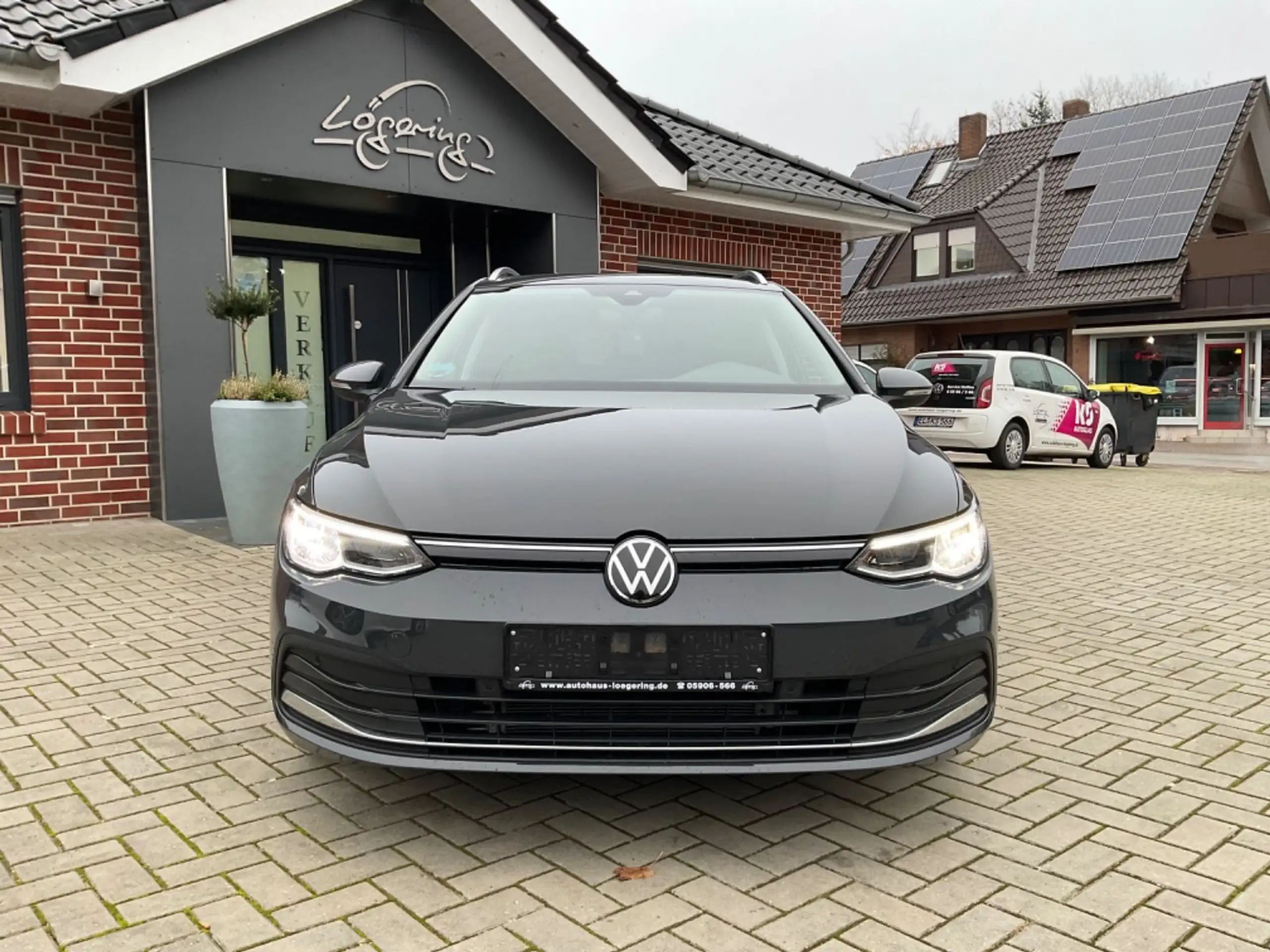 Volkswagen - Golf