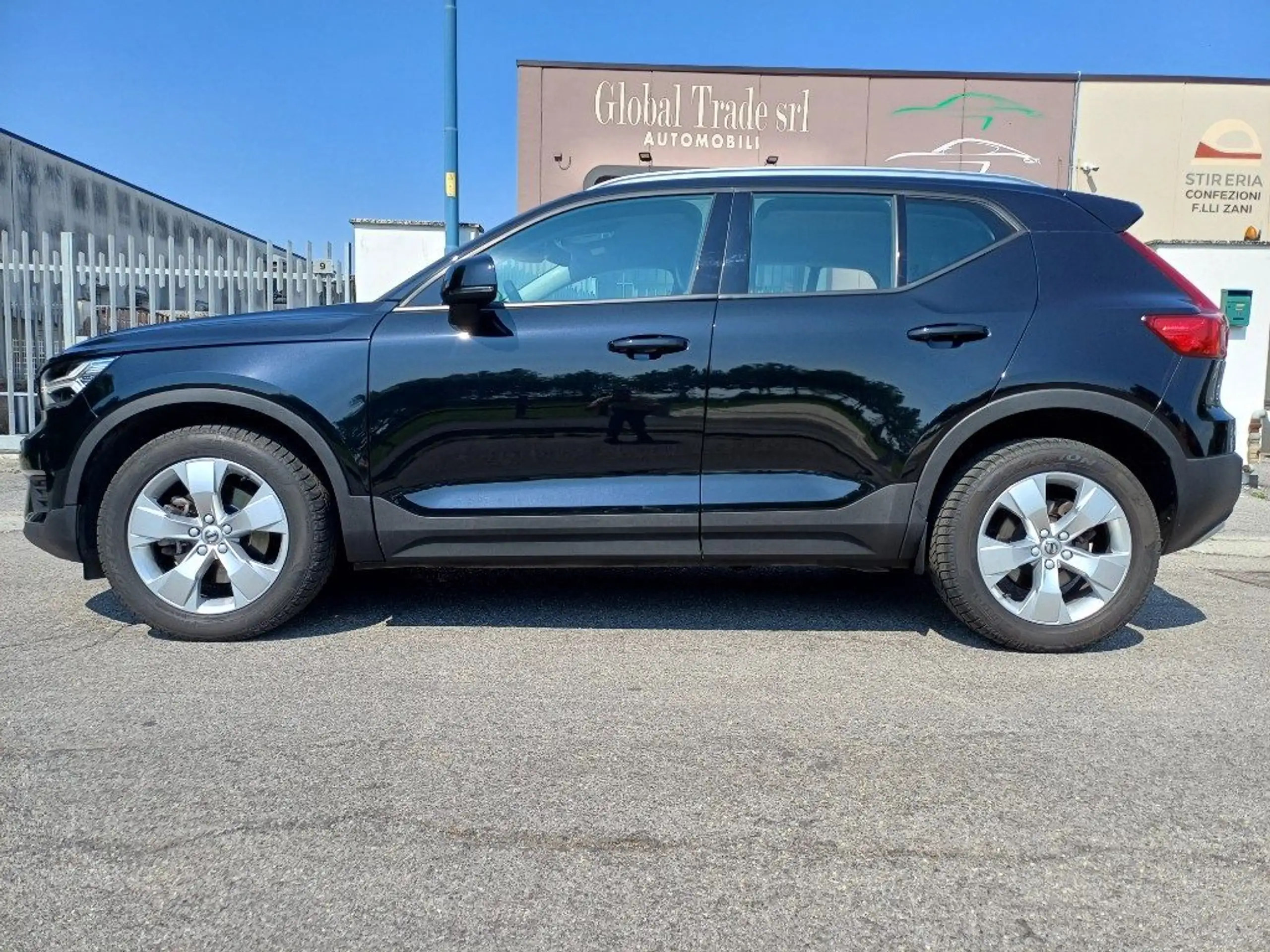 Volvo - XC40