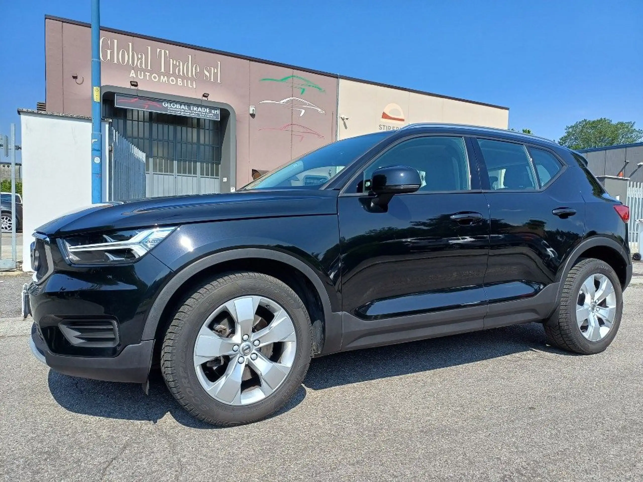 Volvo - XC40