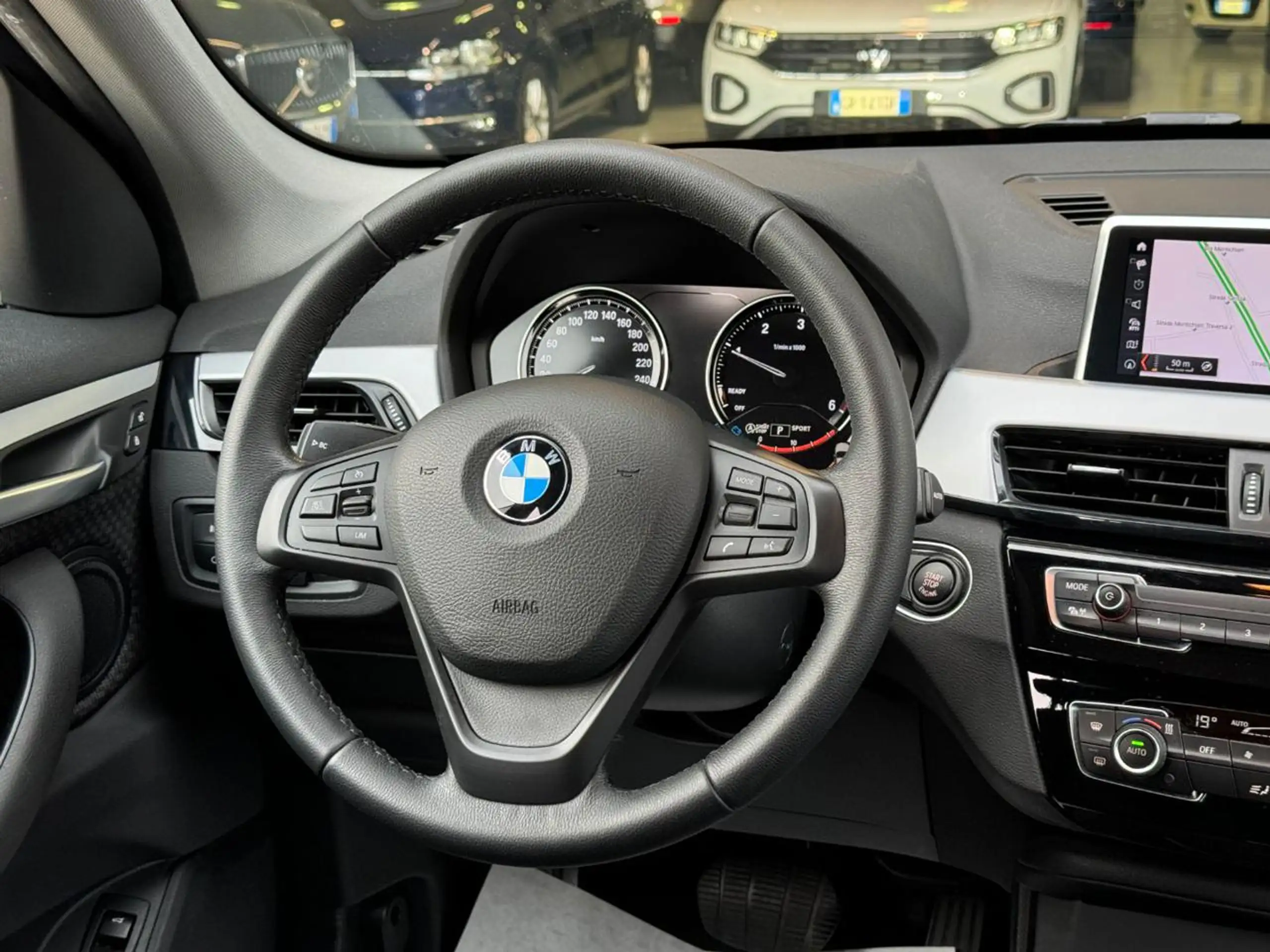 BMW - X1