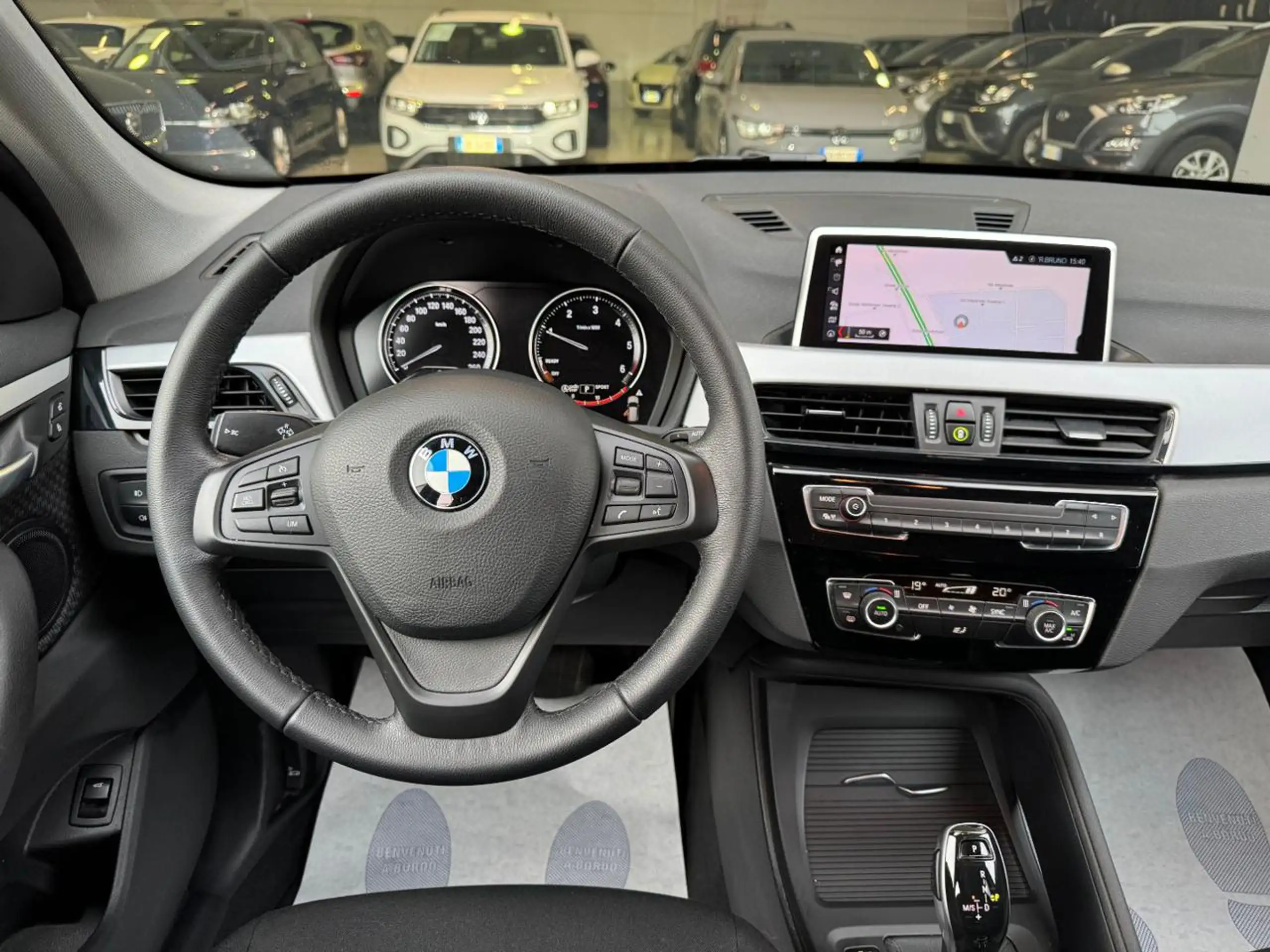 BMW - X1