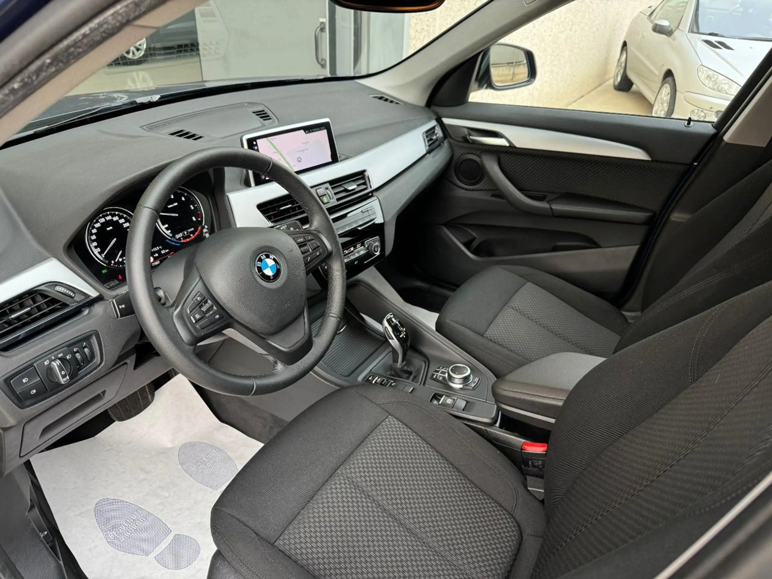 BMW - X1