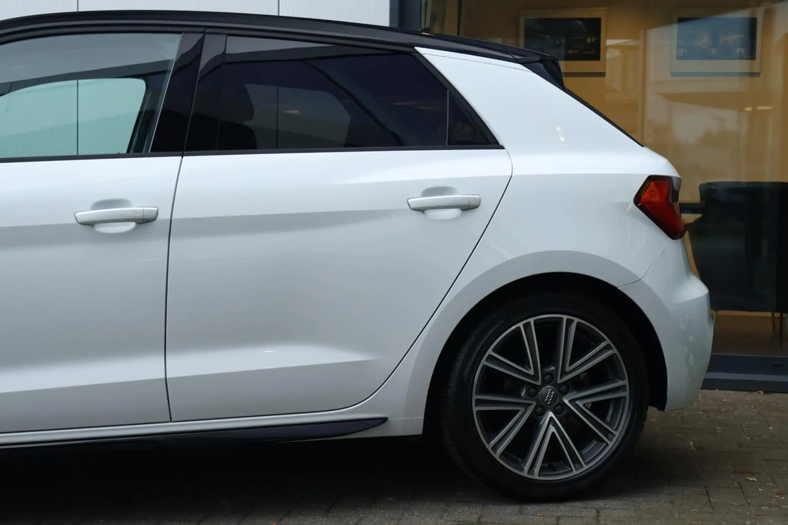 Audi - A1