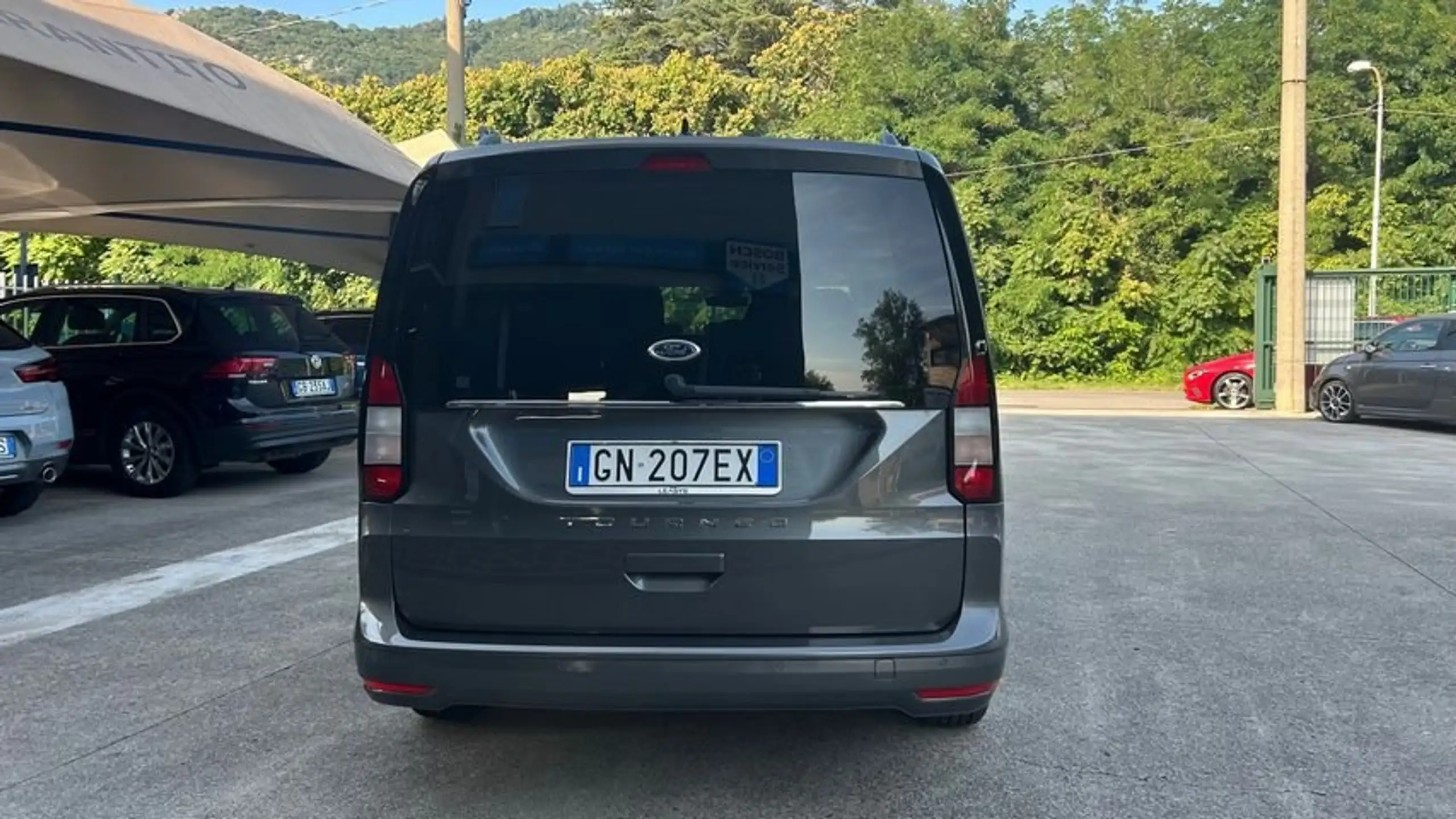 Ford - Grand Tourneo