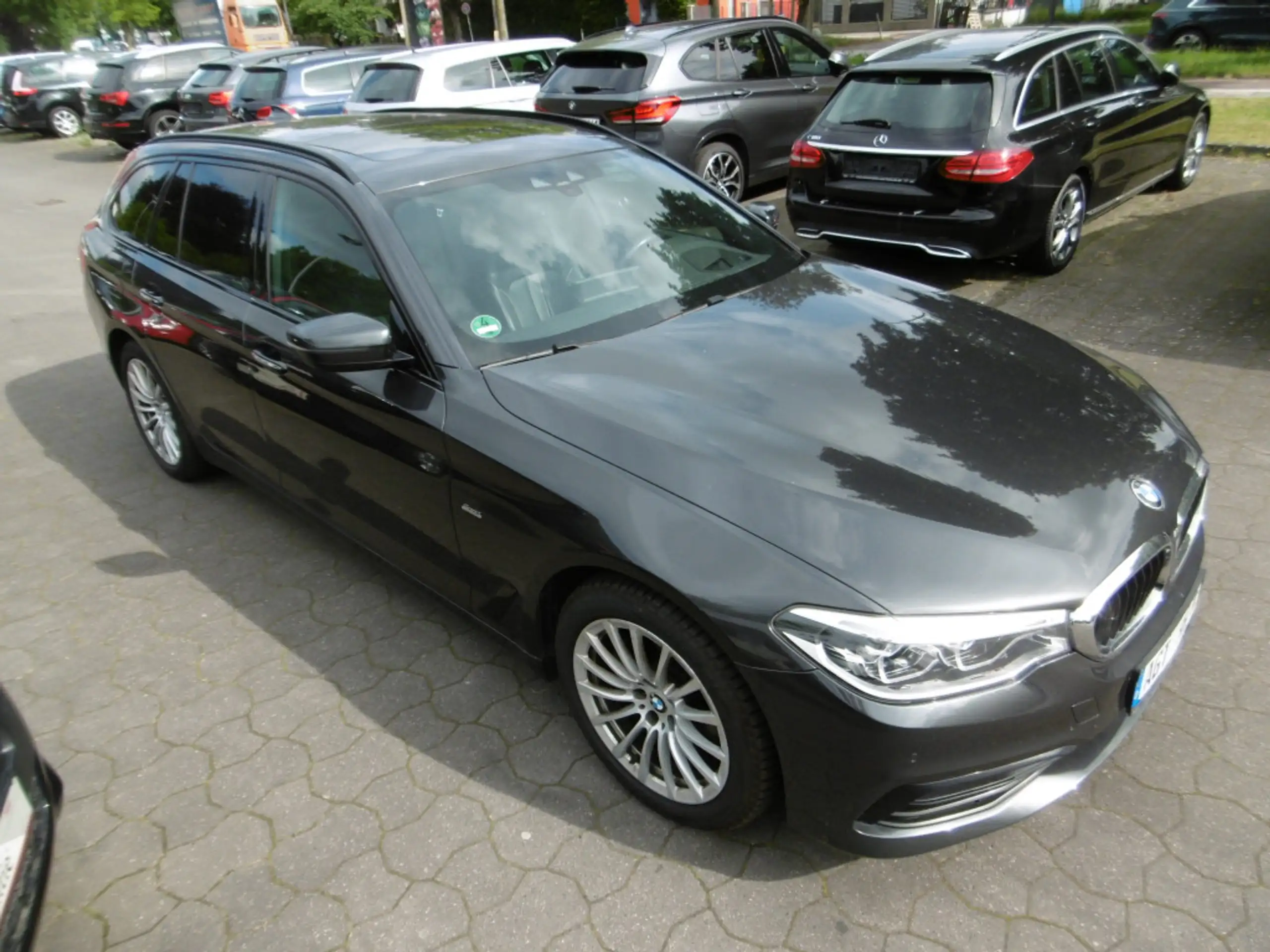 BMW - 520