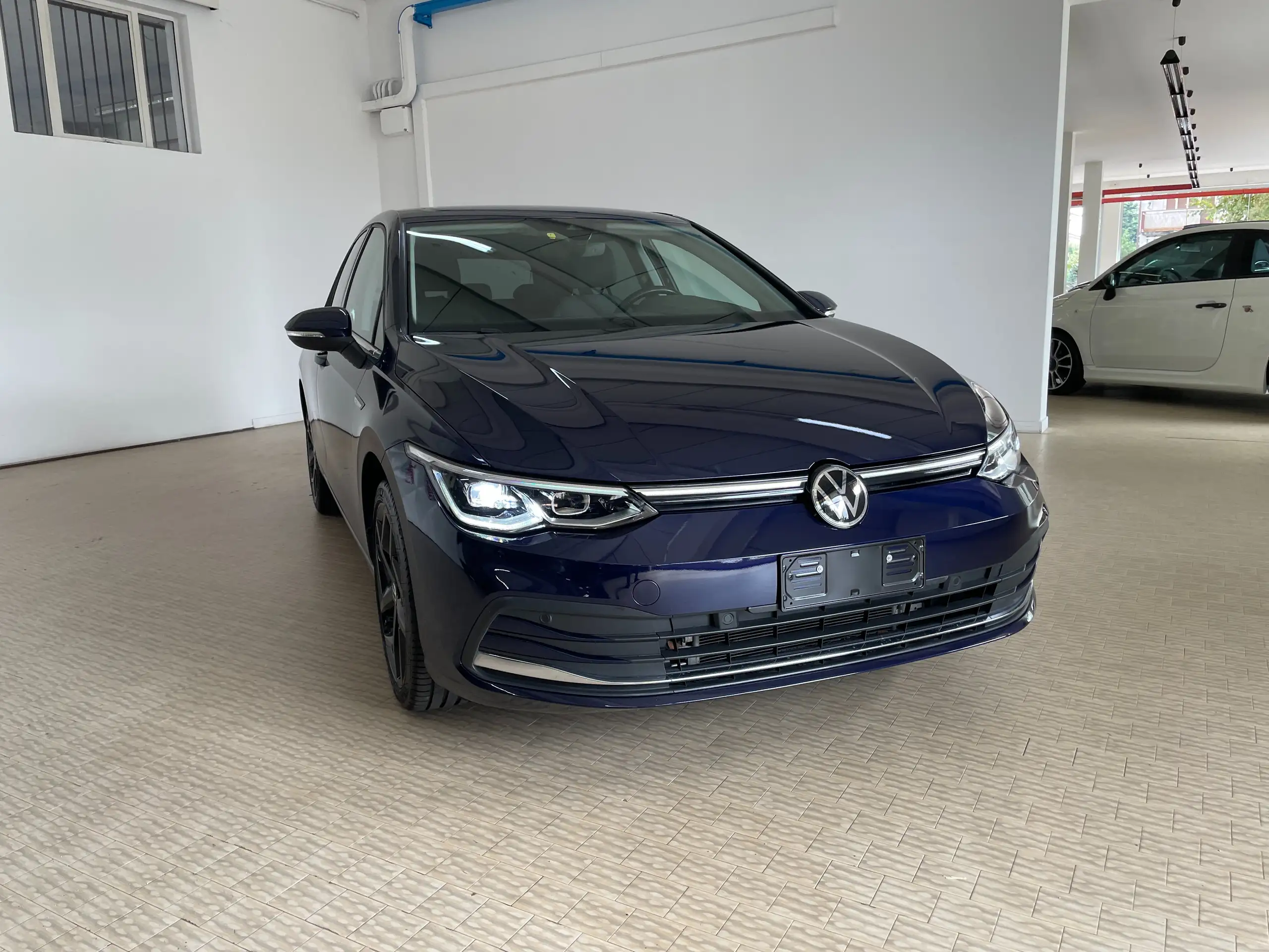 Volkswagen - Golf