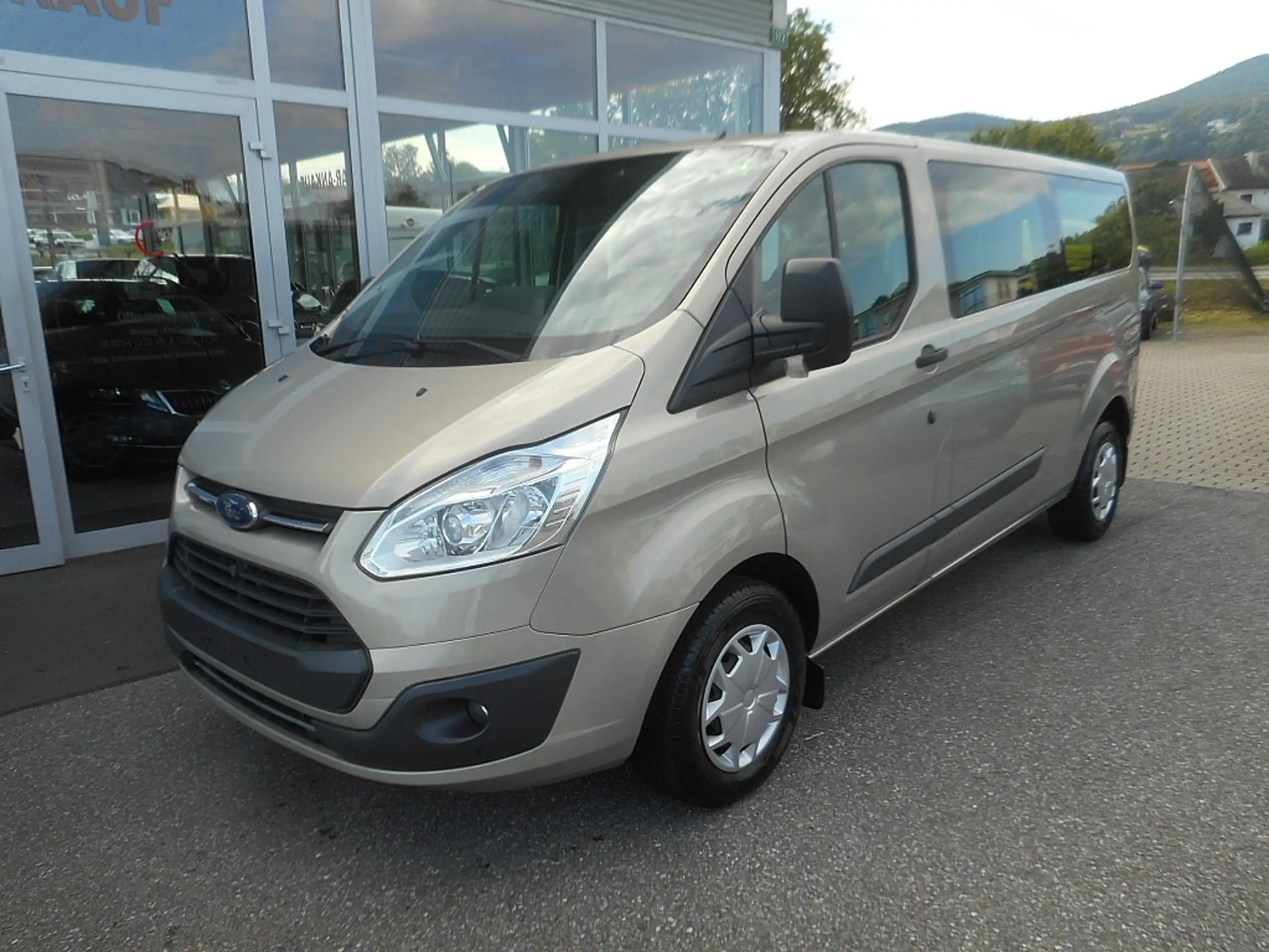 Ford - Transit Custom