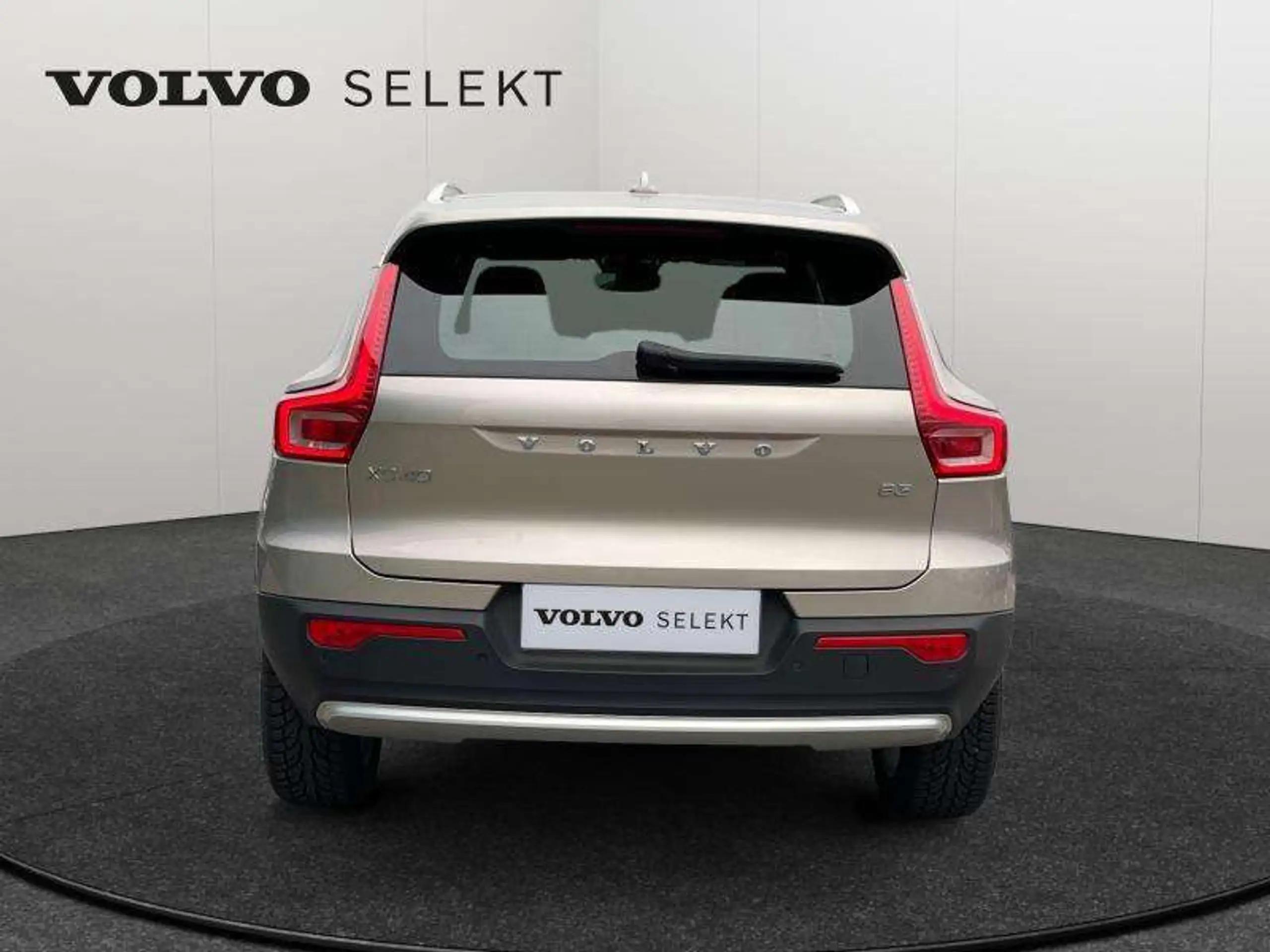 Volvo - XC40