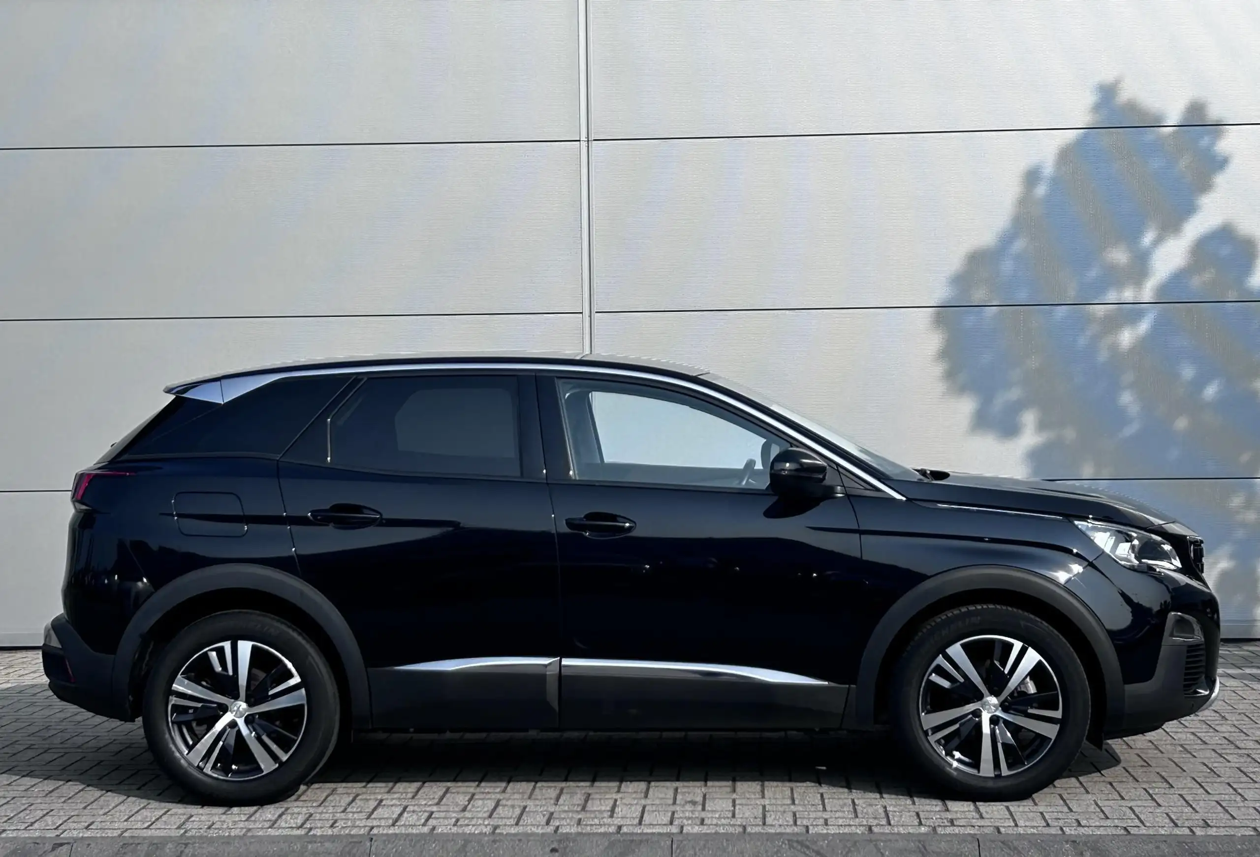 Peugeot - 3008