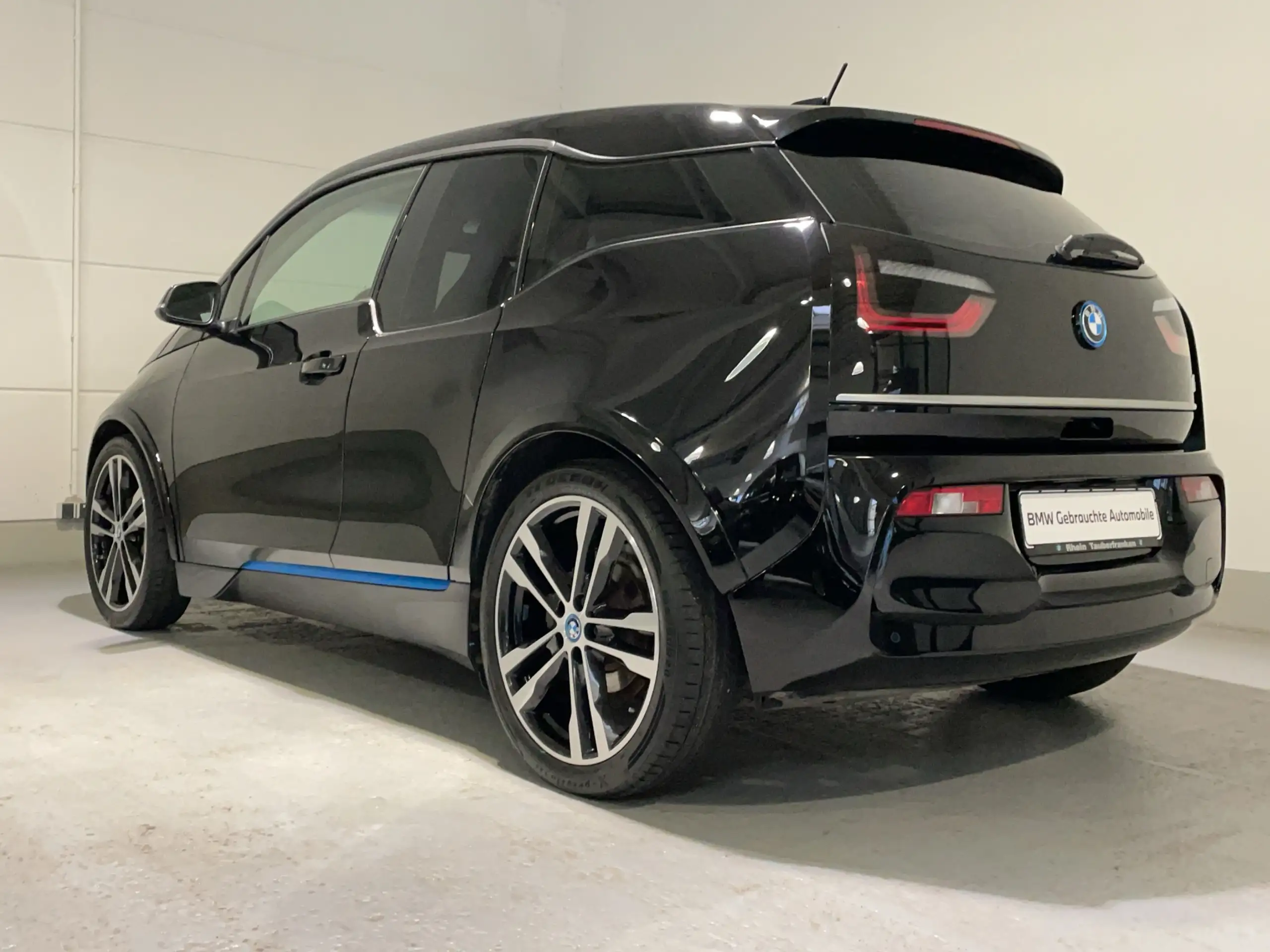 BMW - i3