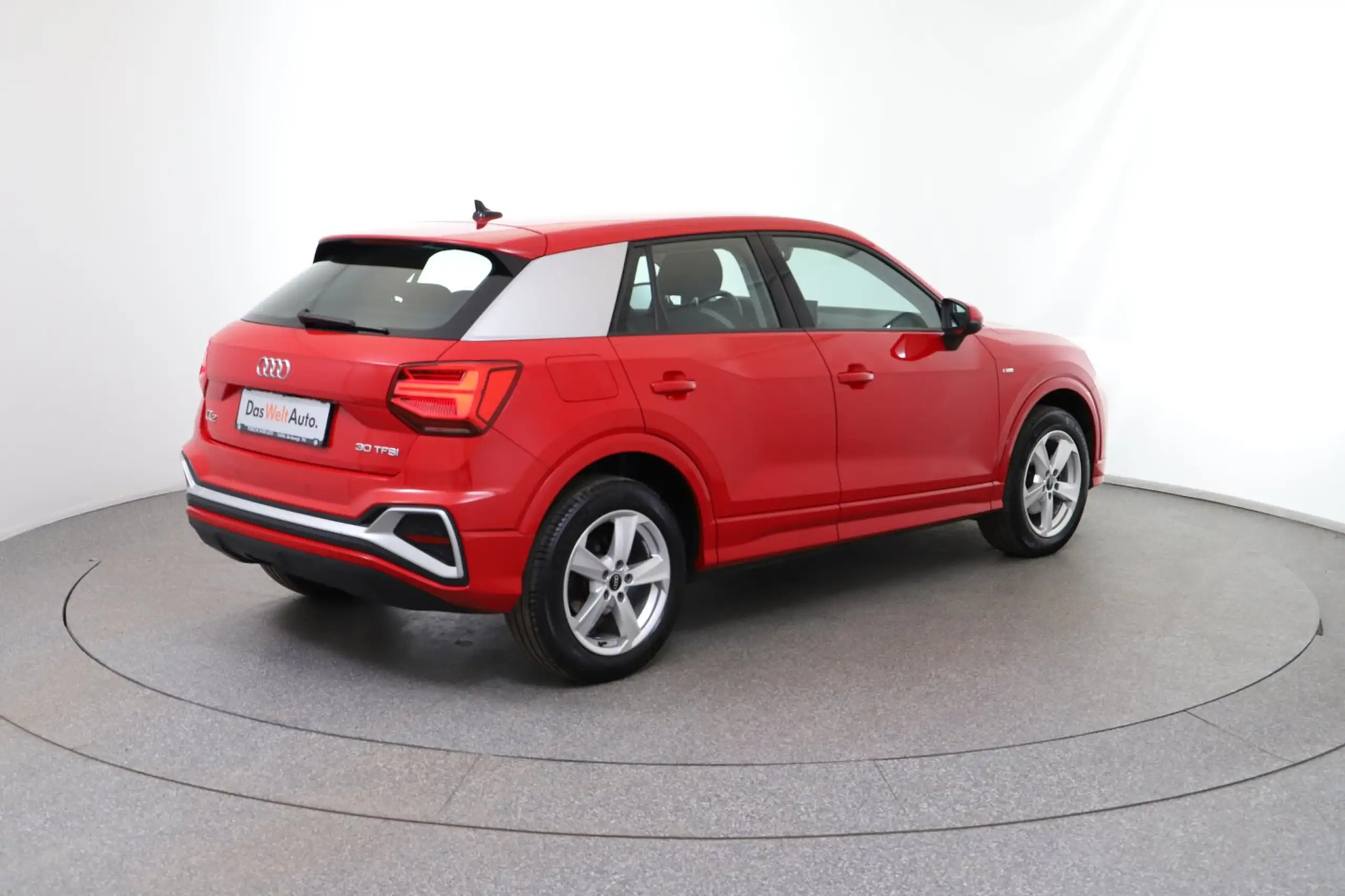 Audi - Q2