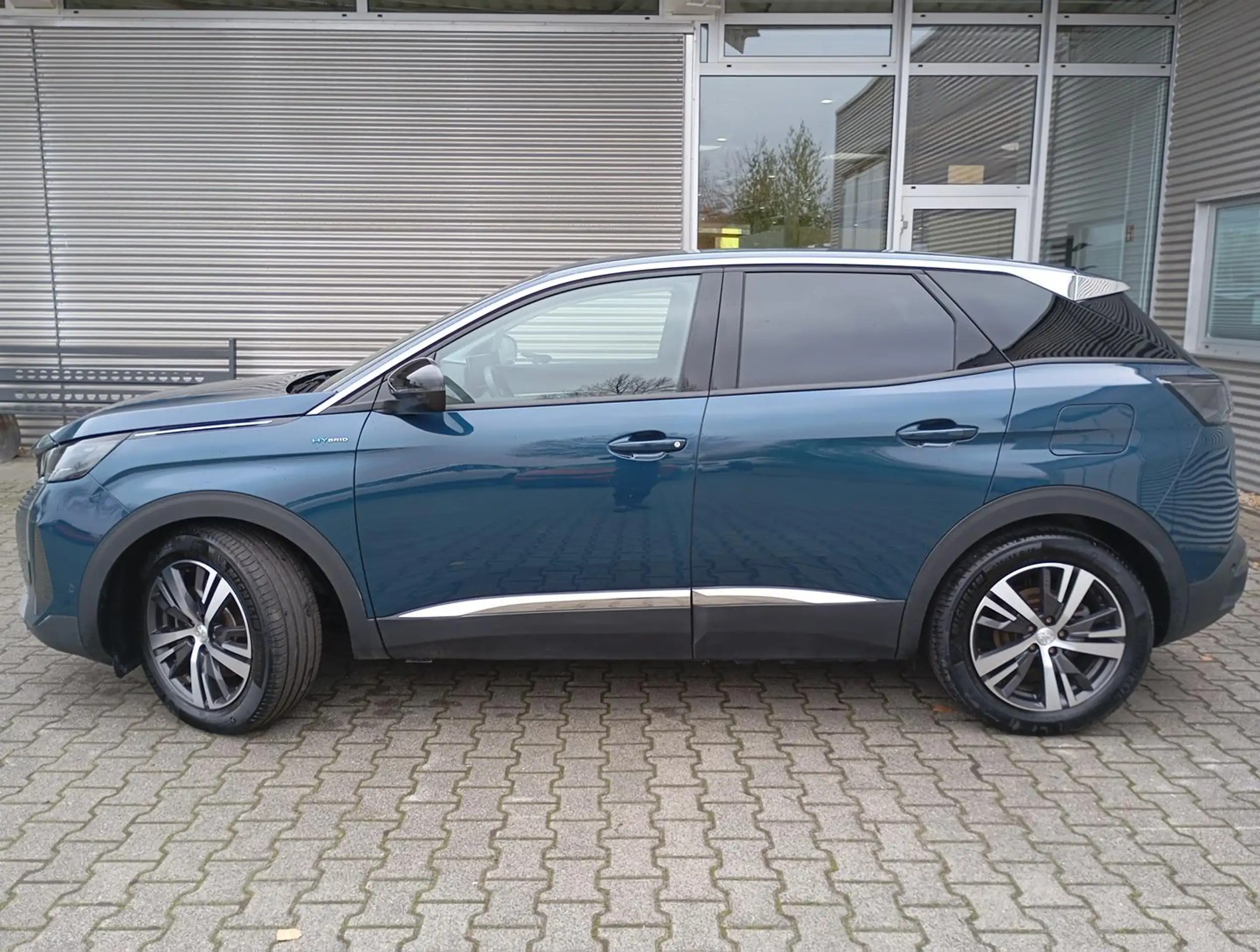 Peugeot - 3008