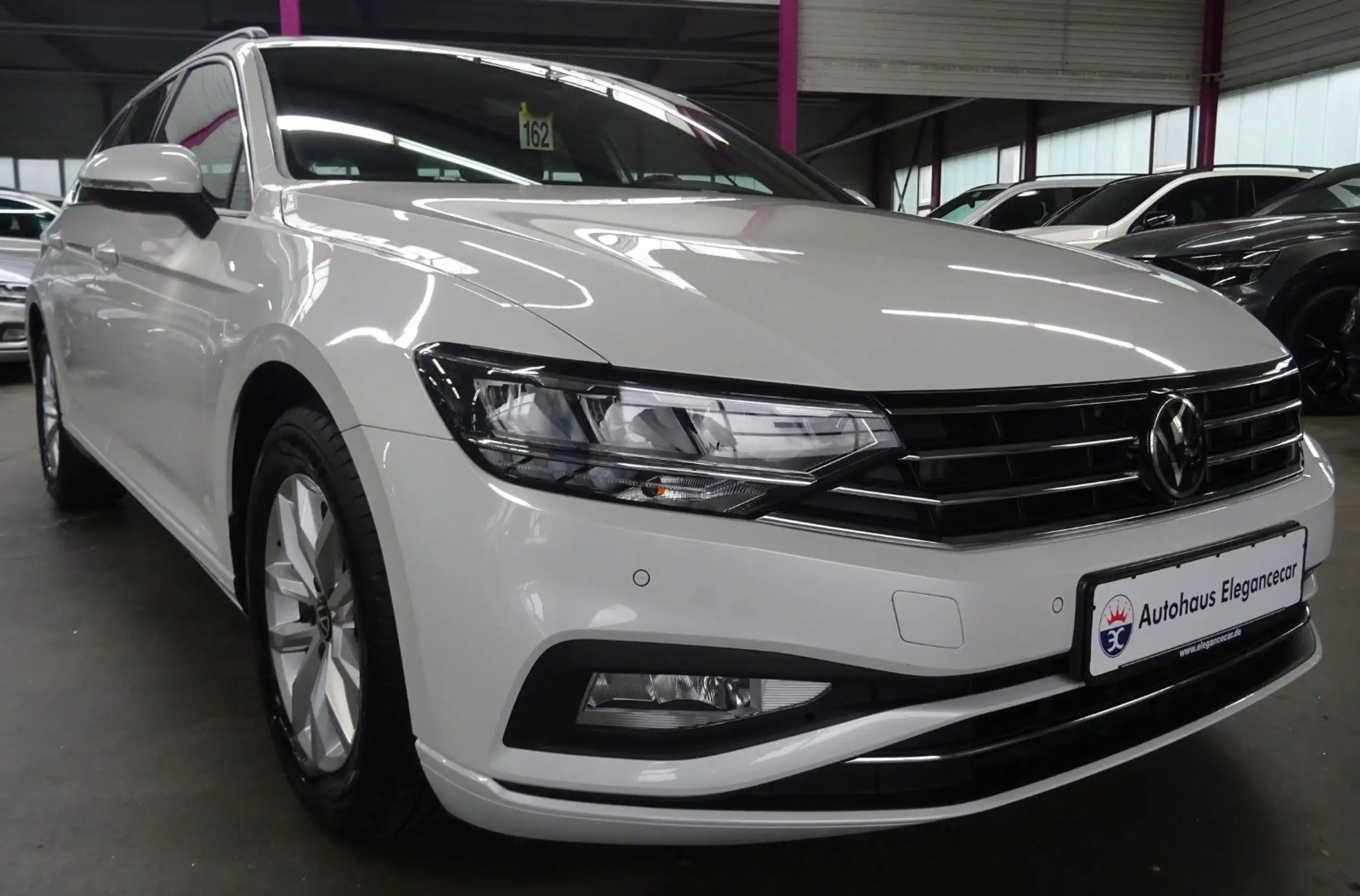 Volkswagen - Passat Variant