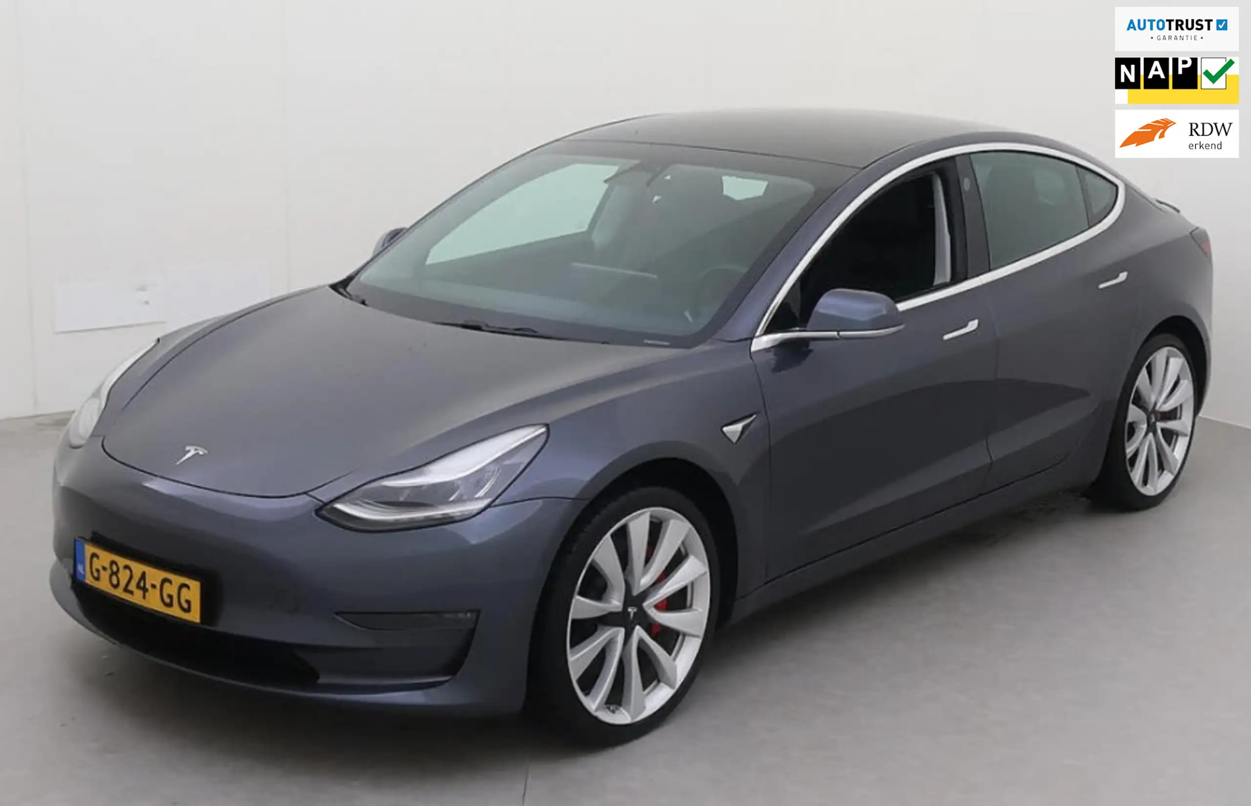 Tesla - Model 3