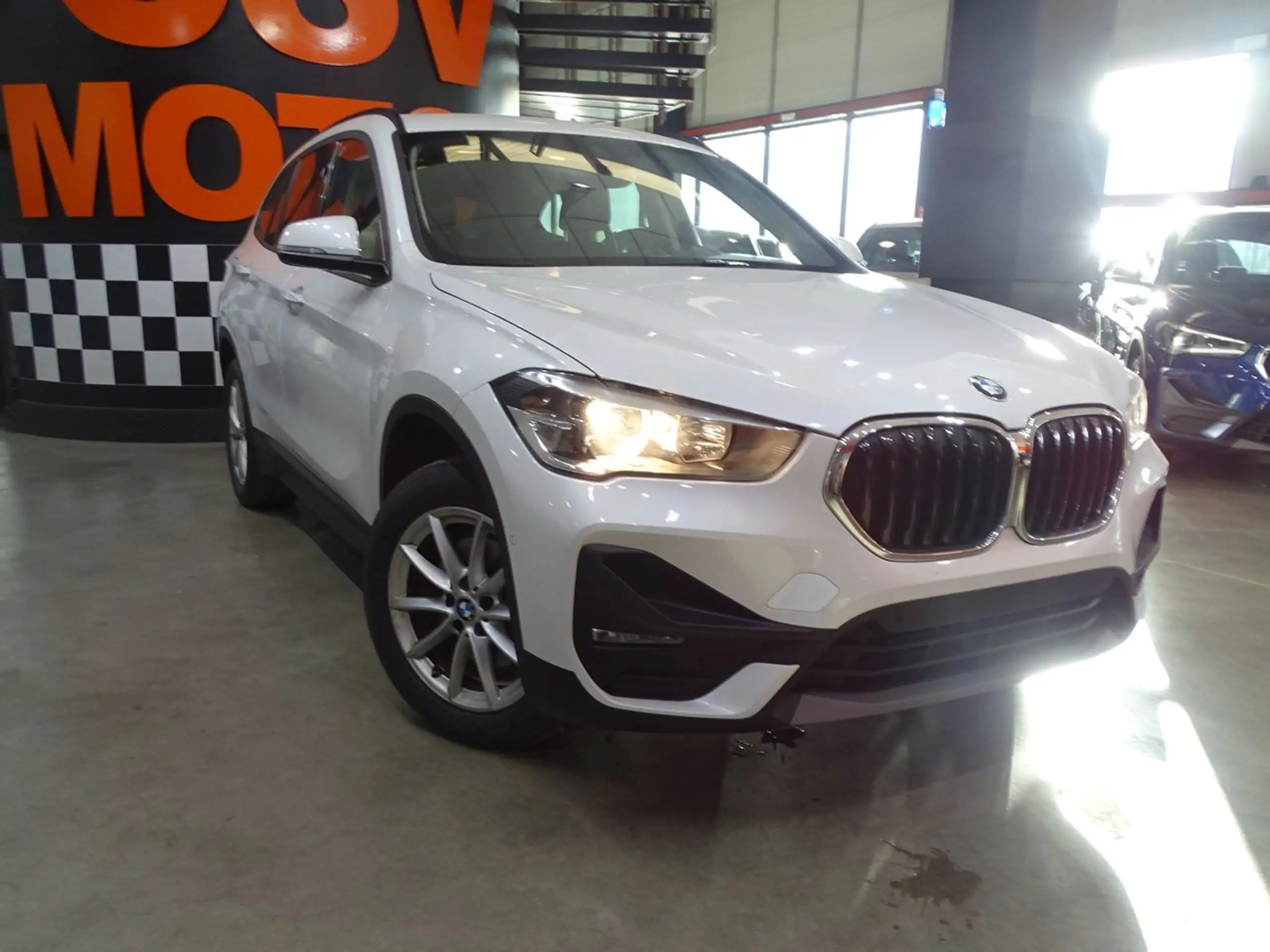 BMW - X1