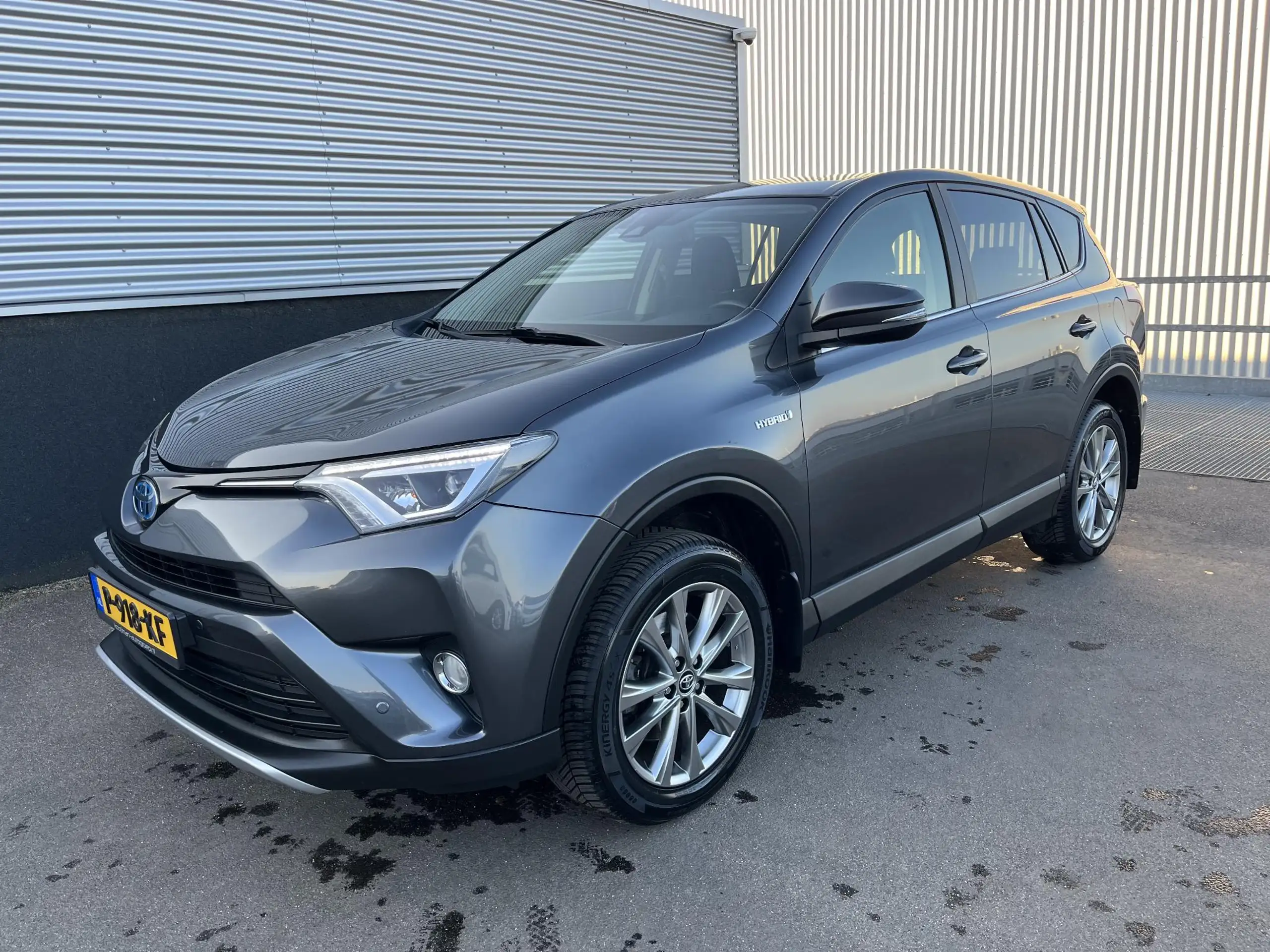 Toyota - RAV 4