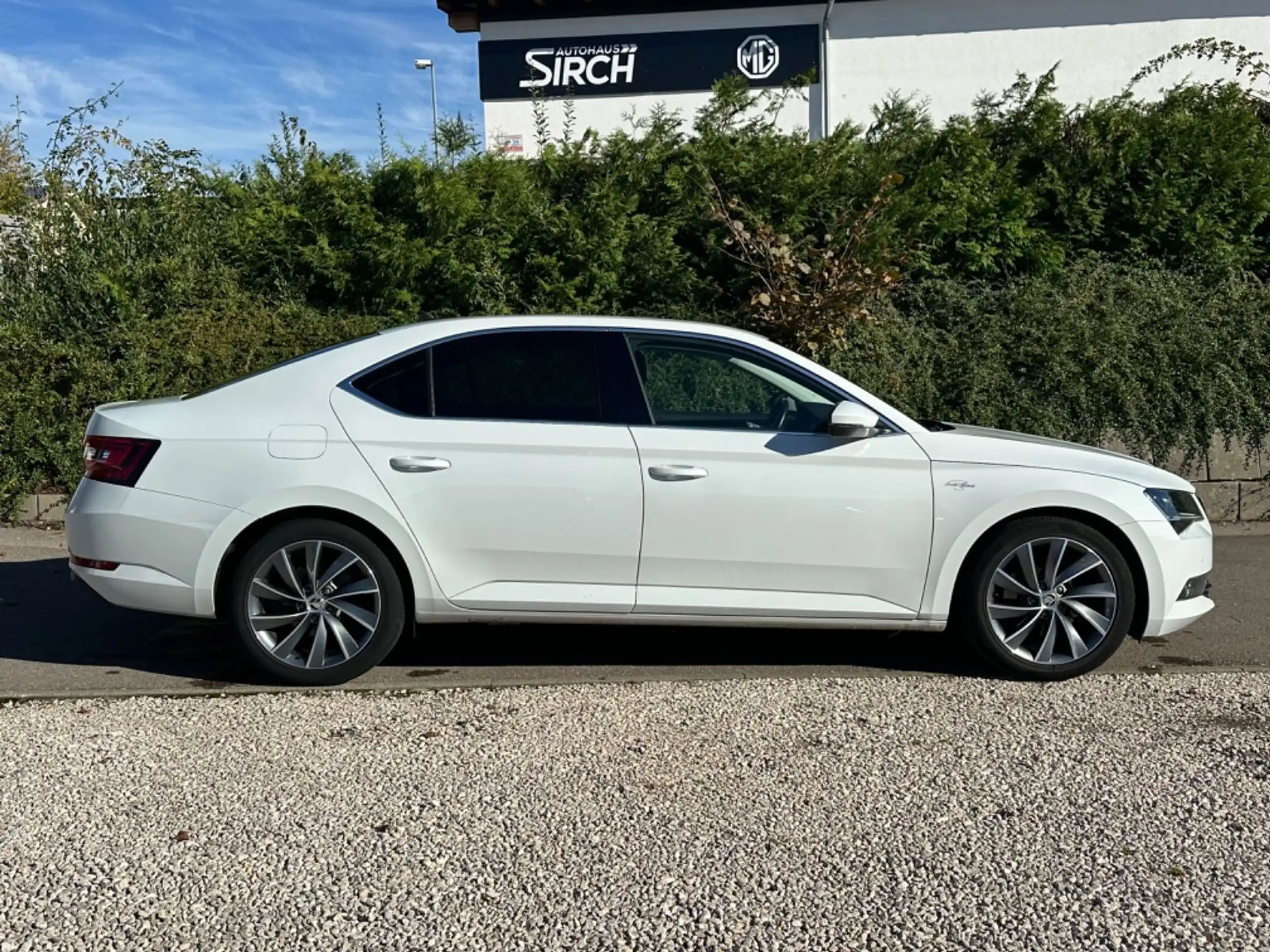 Skoda - Superb