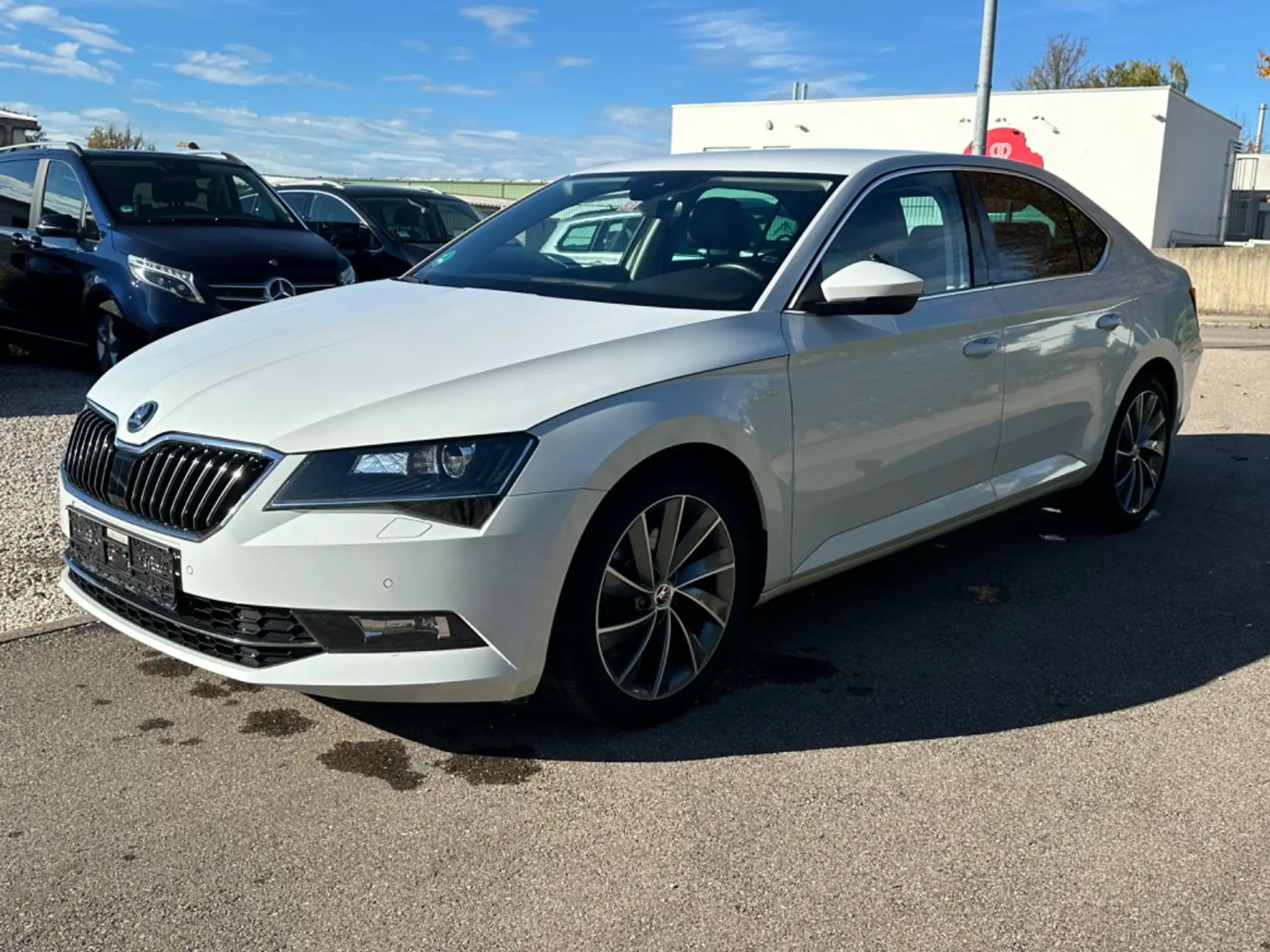 Skoda - Superb