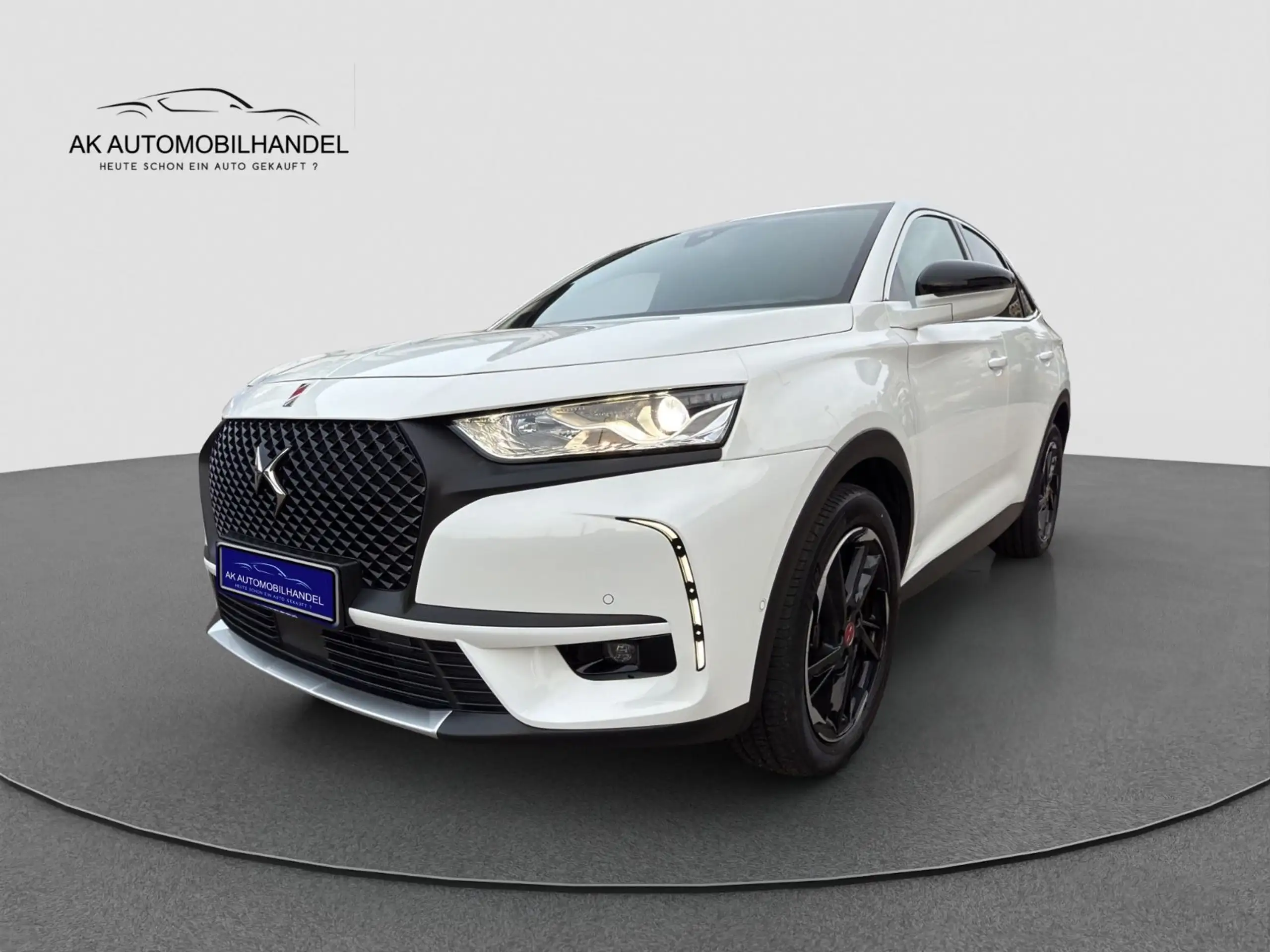 DS Automobiles - DS 7 Crossback