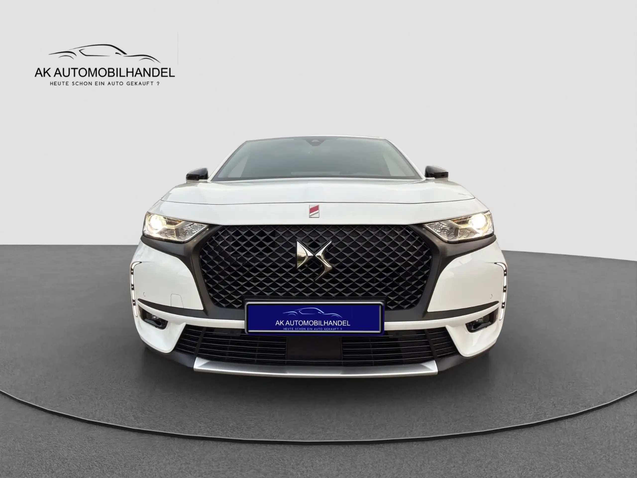 DS Automobiles - DS 7 Crossback