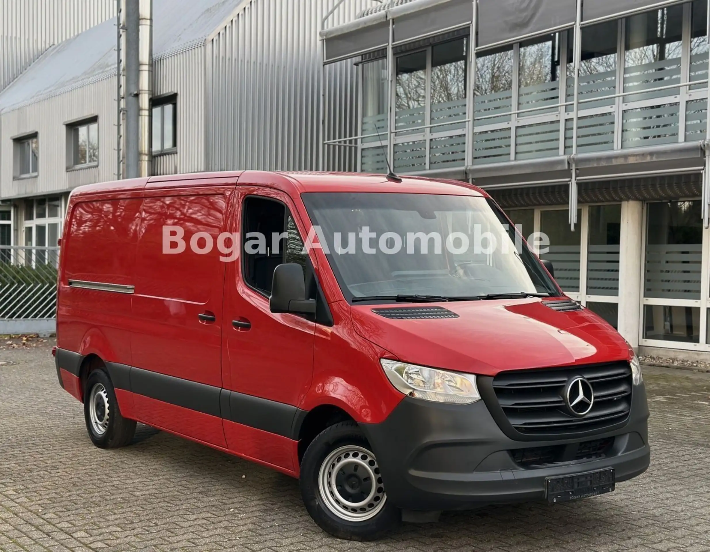 Mercedes-Benz - Sprinter