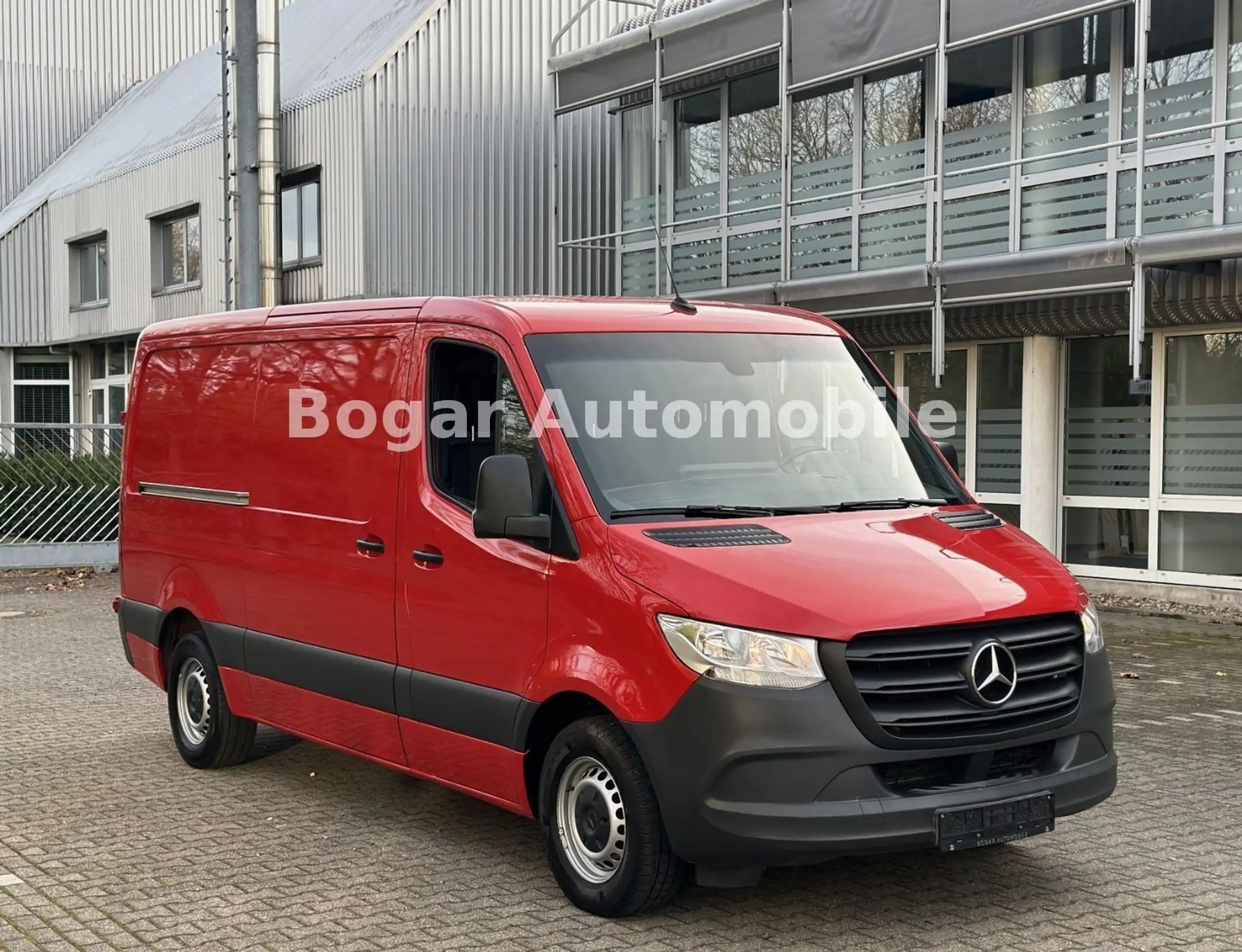 Mercedes-Benz - Sprinter