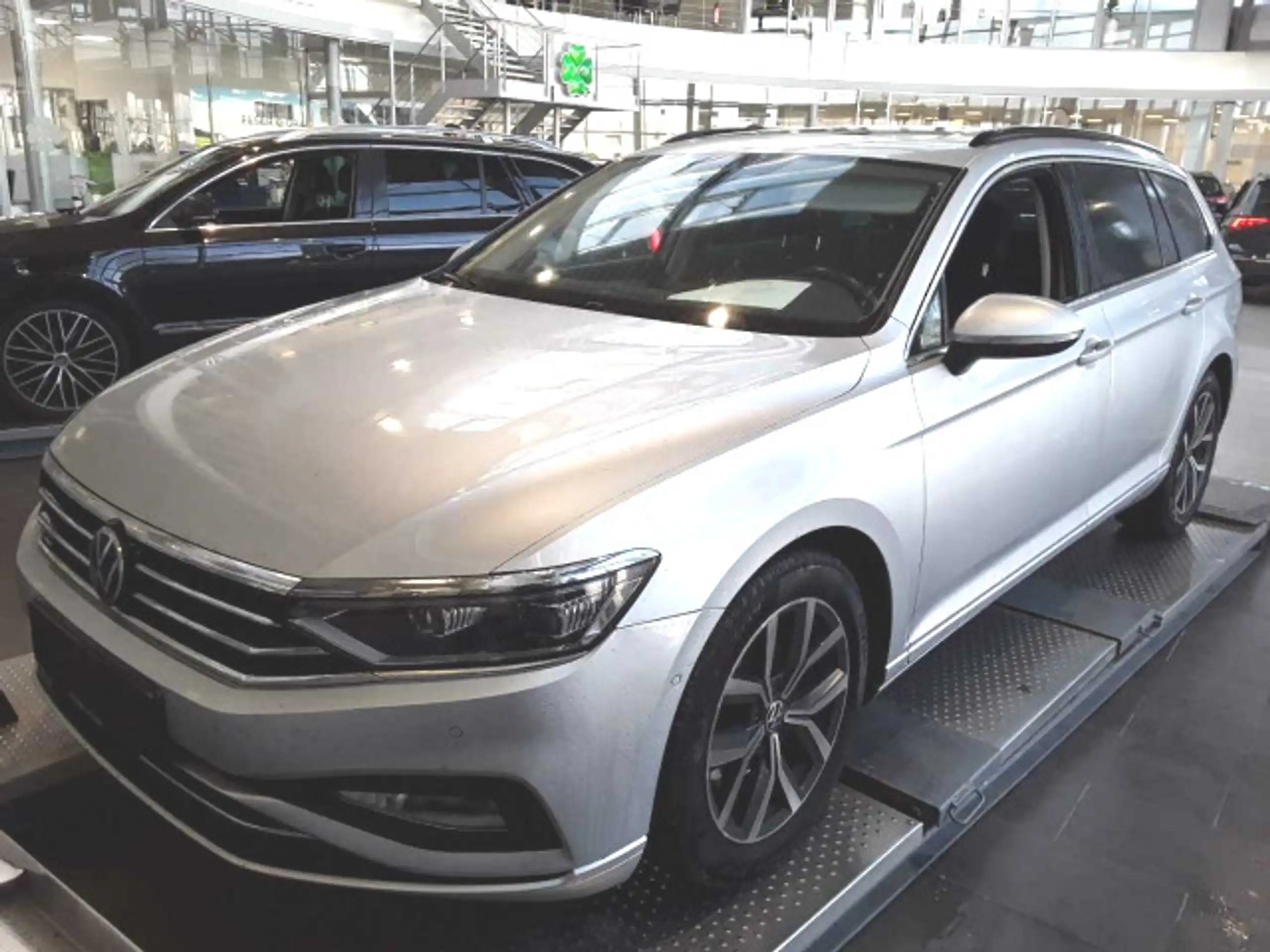 Volkswagen - Passat Variant