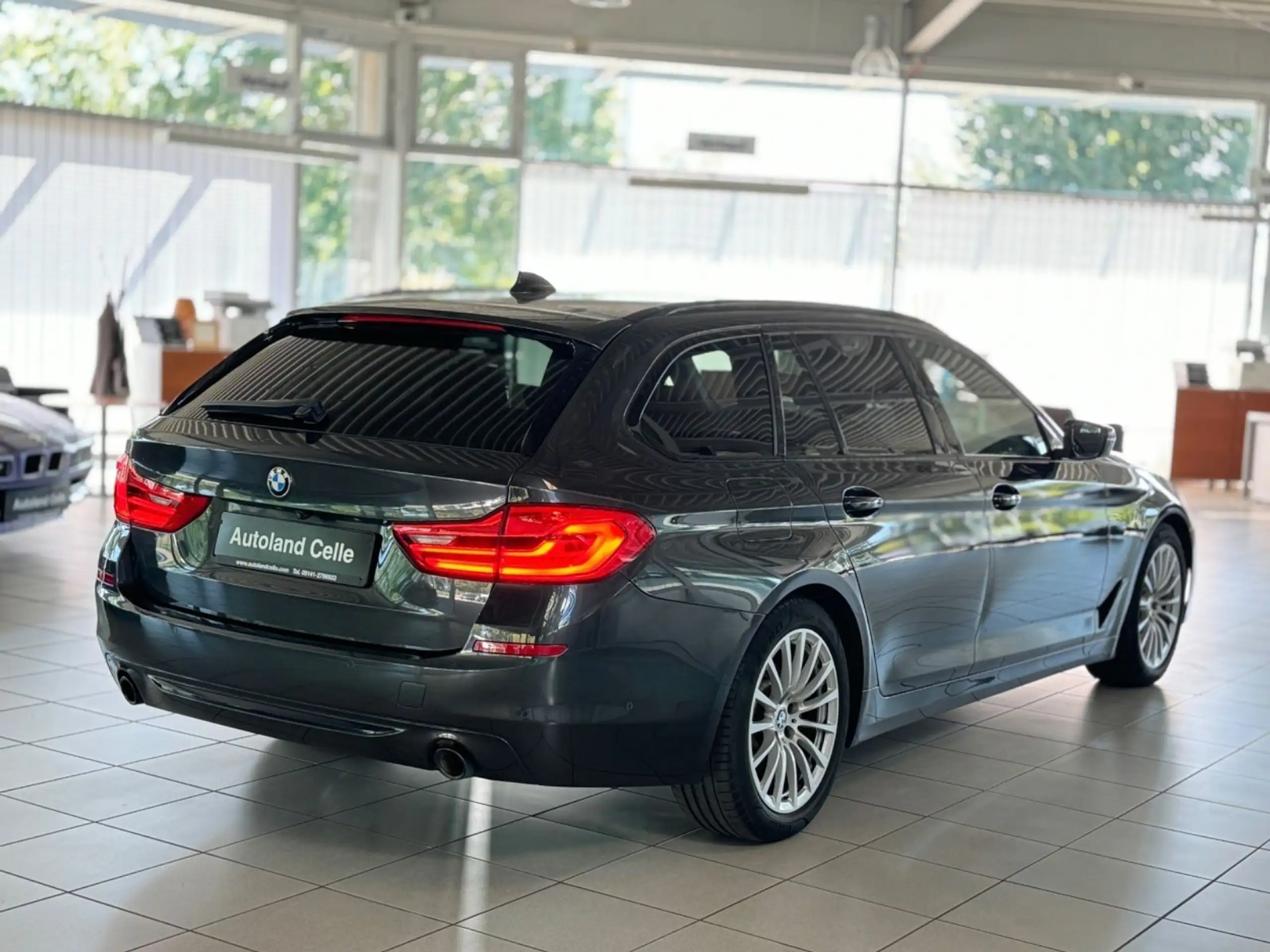 BMW - 520