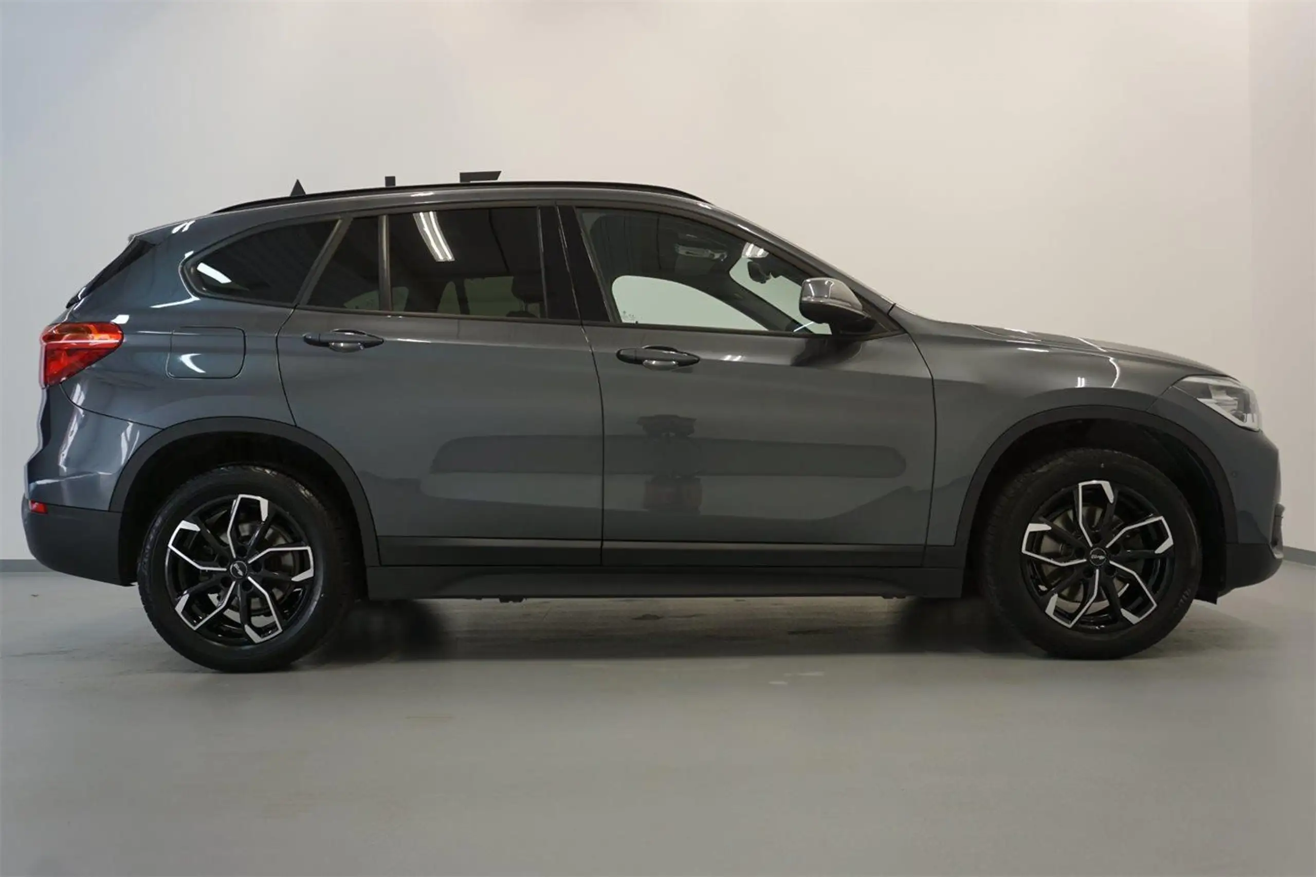 BMW - X1