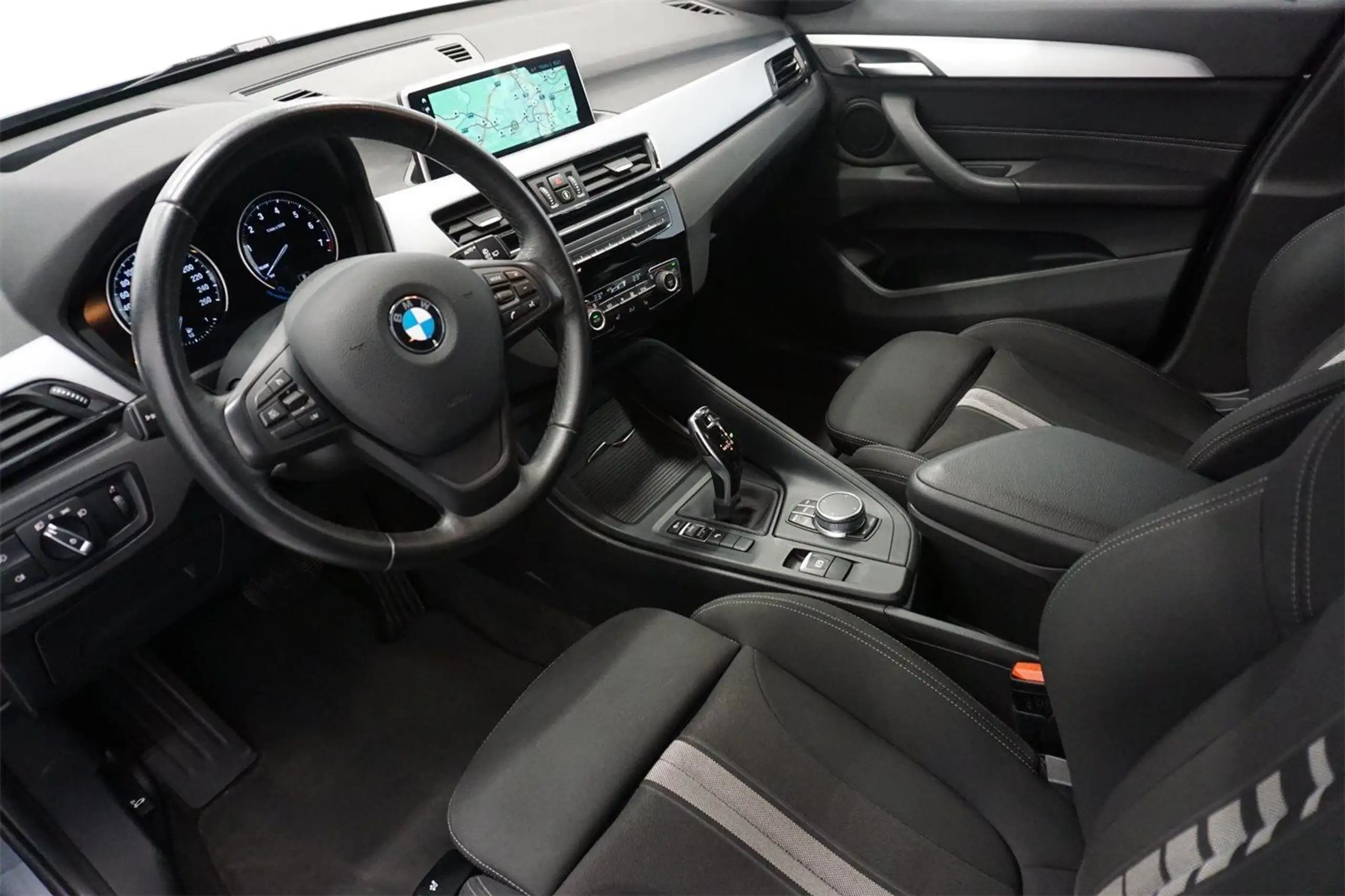 BMW - X1