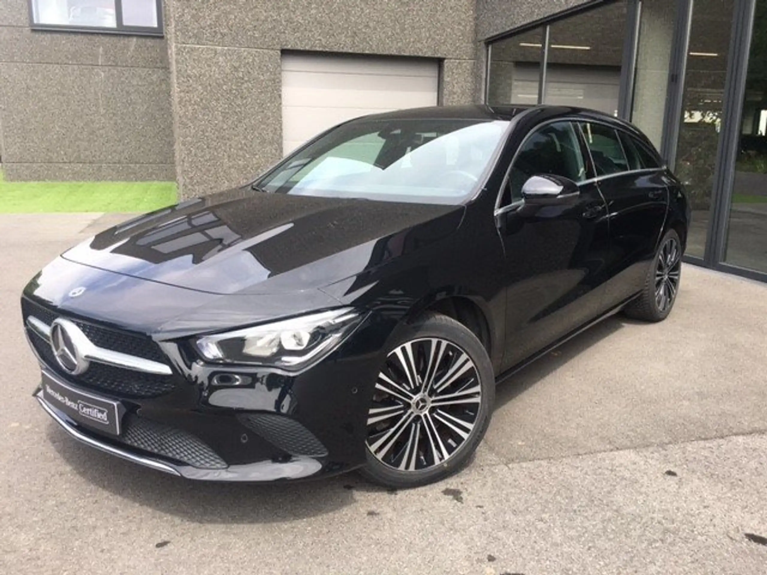 Mercedes-Benz - CLA 250