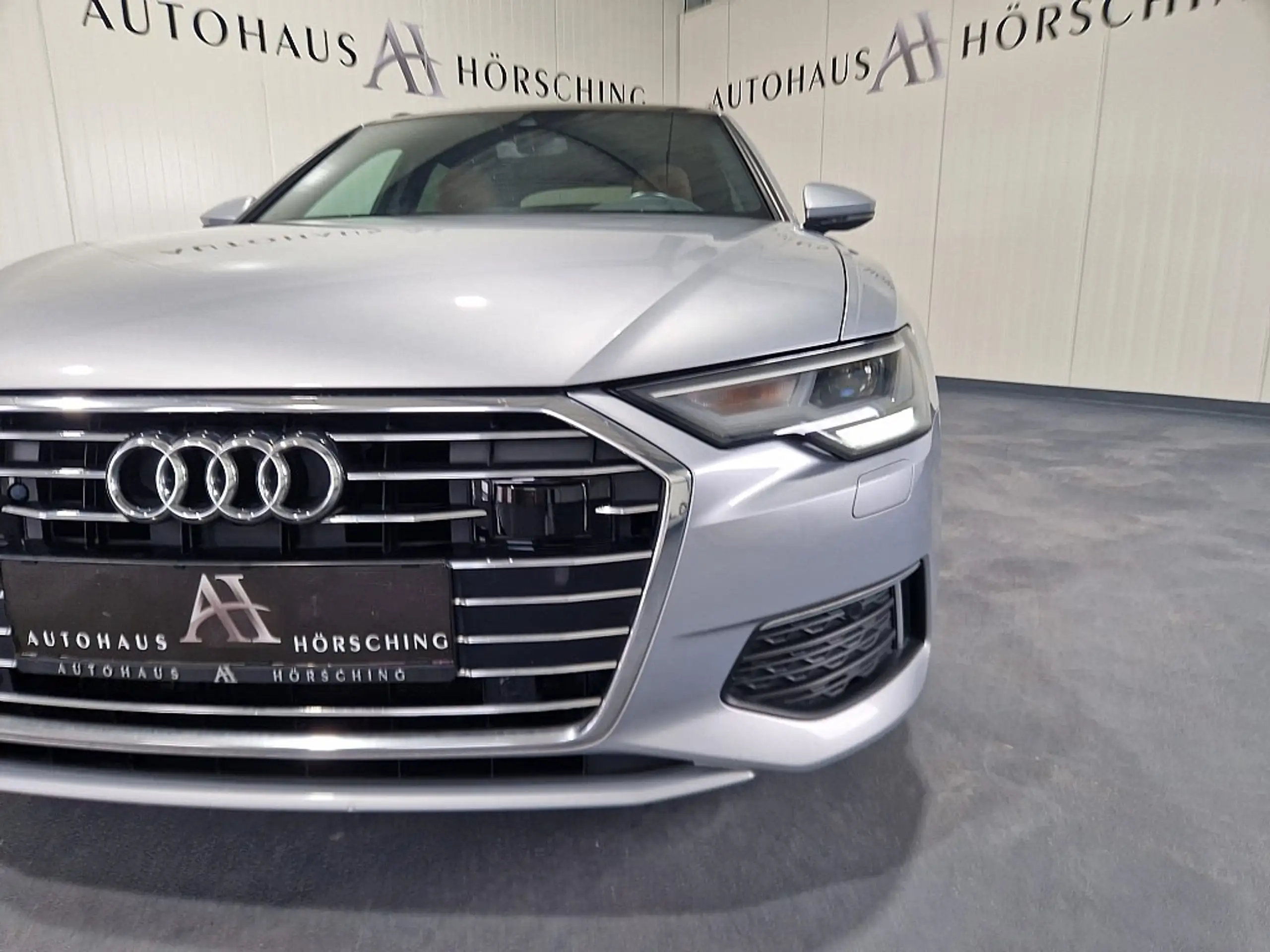 Audi - A6