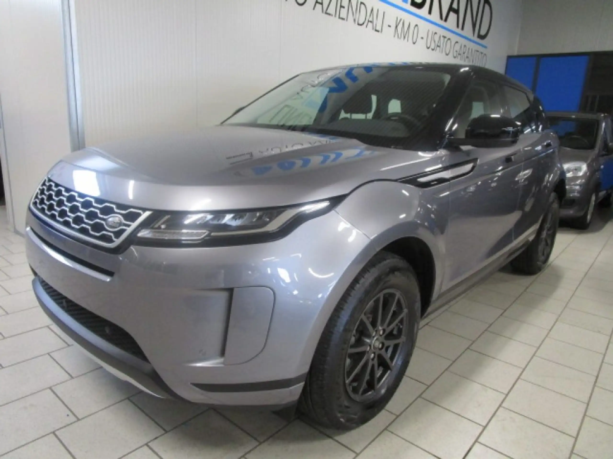 Land Rover - Range Rover Evoque