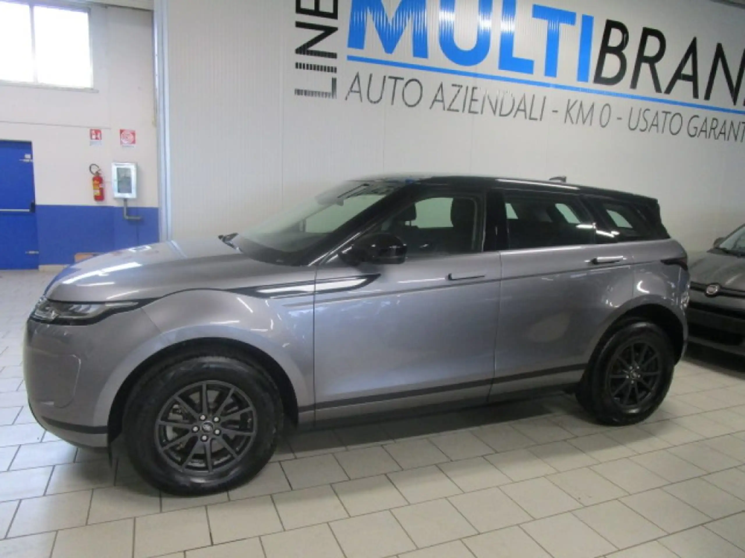 Land Rover - Range Rover Evoque