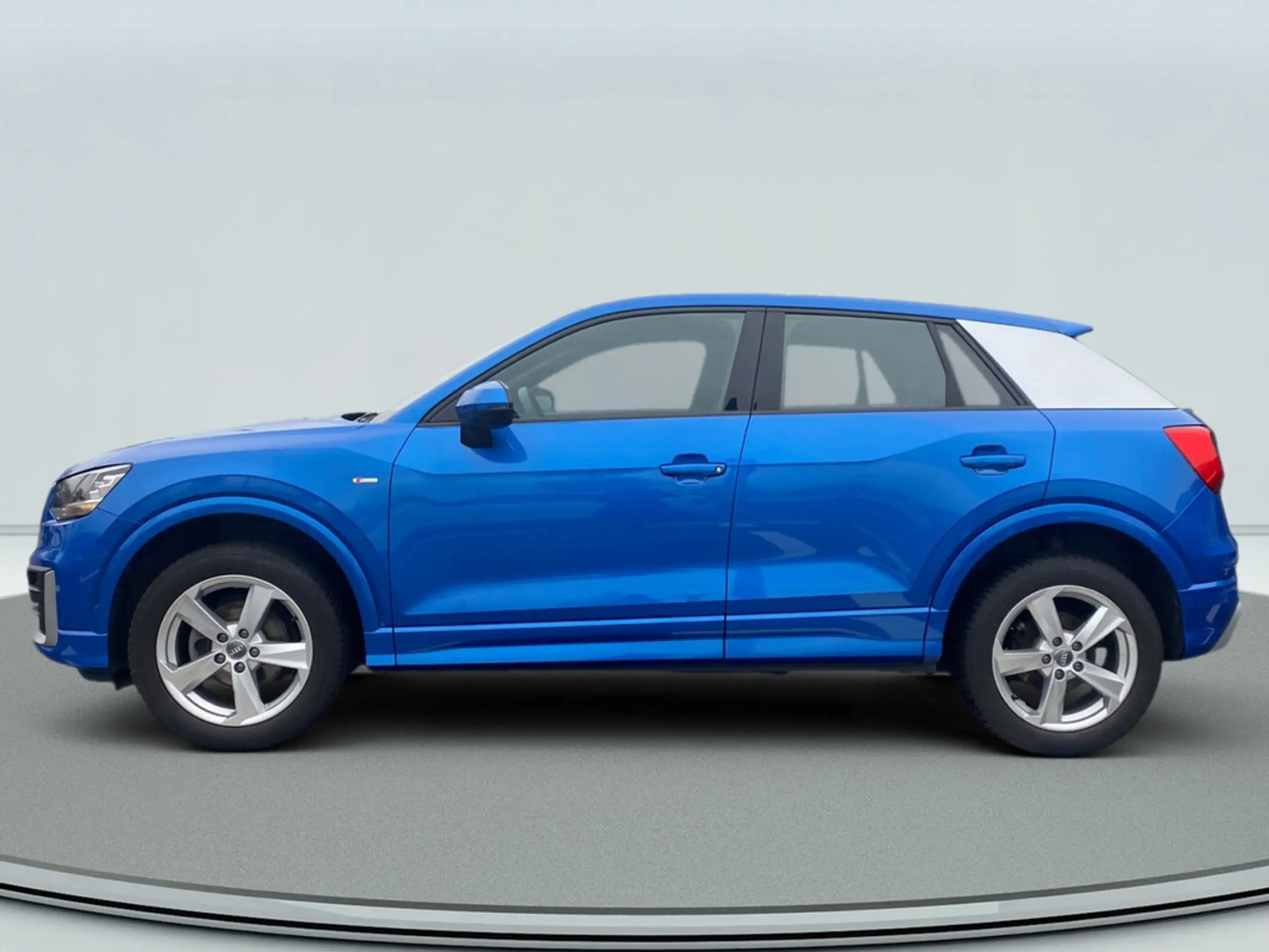 Audi - Q2