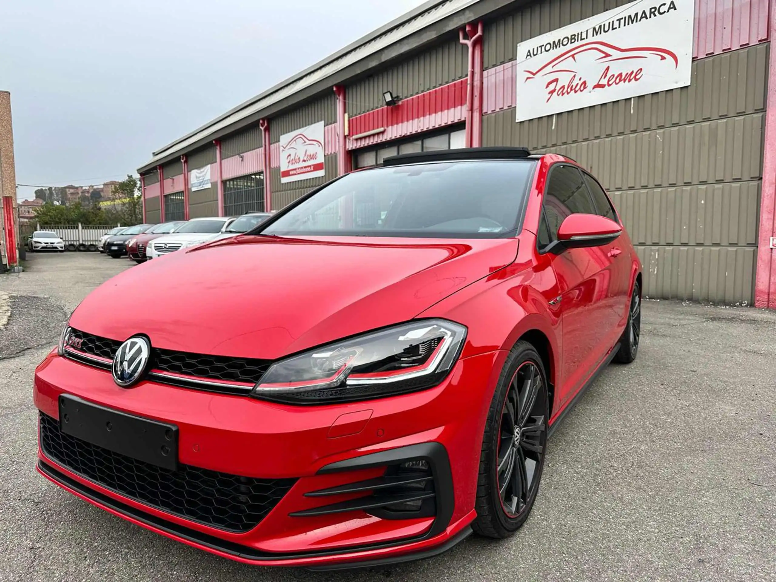 Volkswagen - Golf GTI