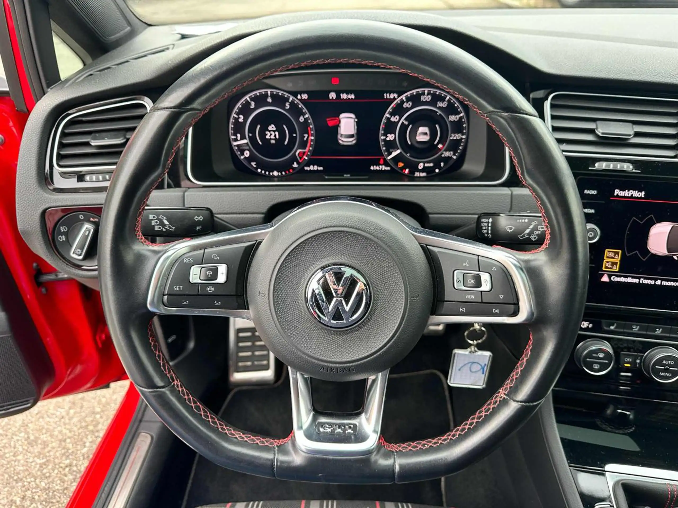 Volkswagen - Golf GTI