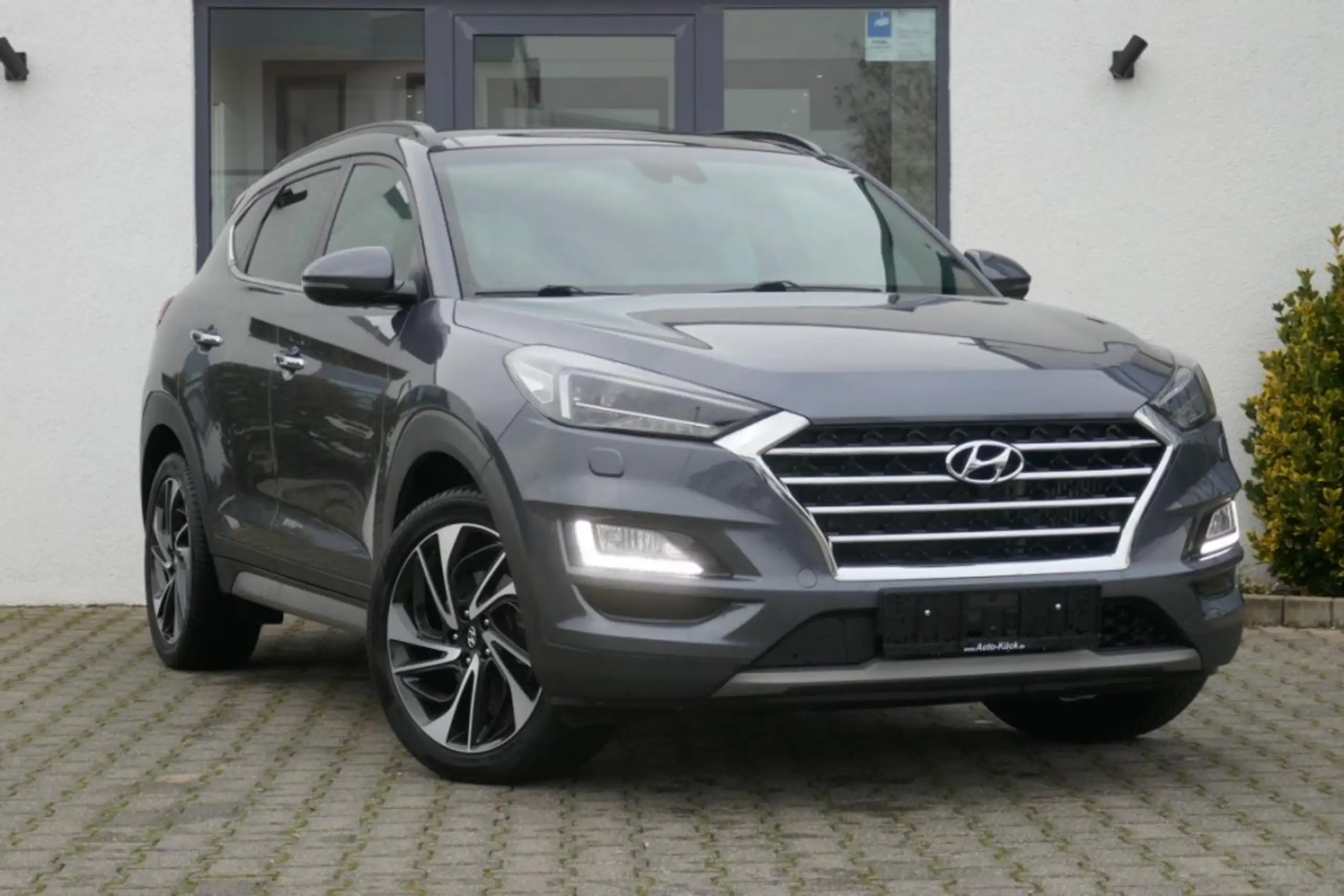 Hyundai - TUCSON