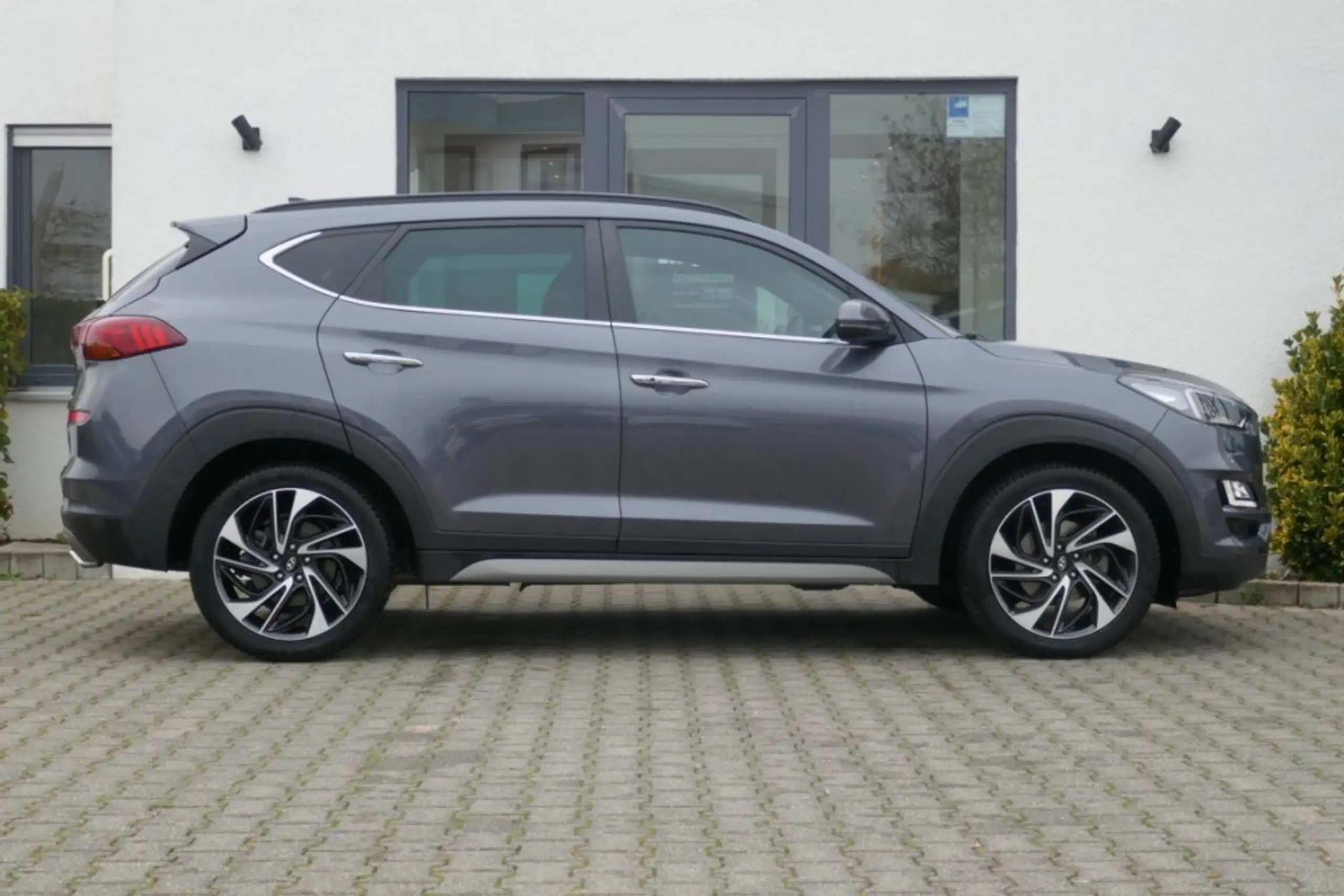 Hyundai - TUCSON