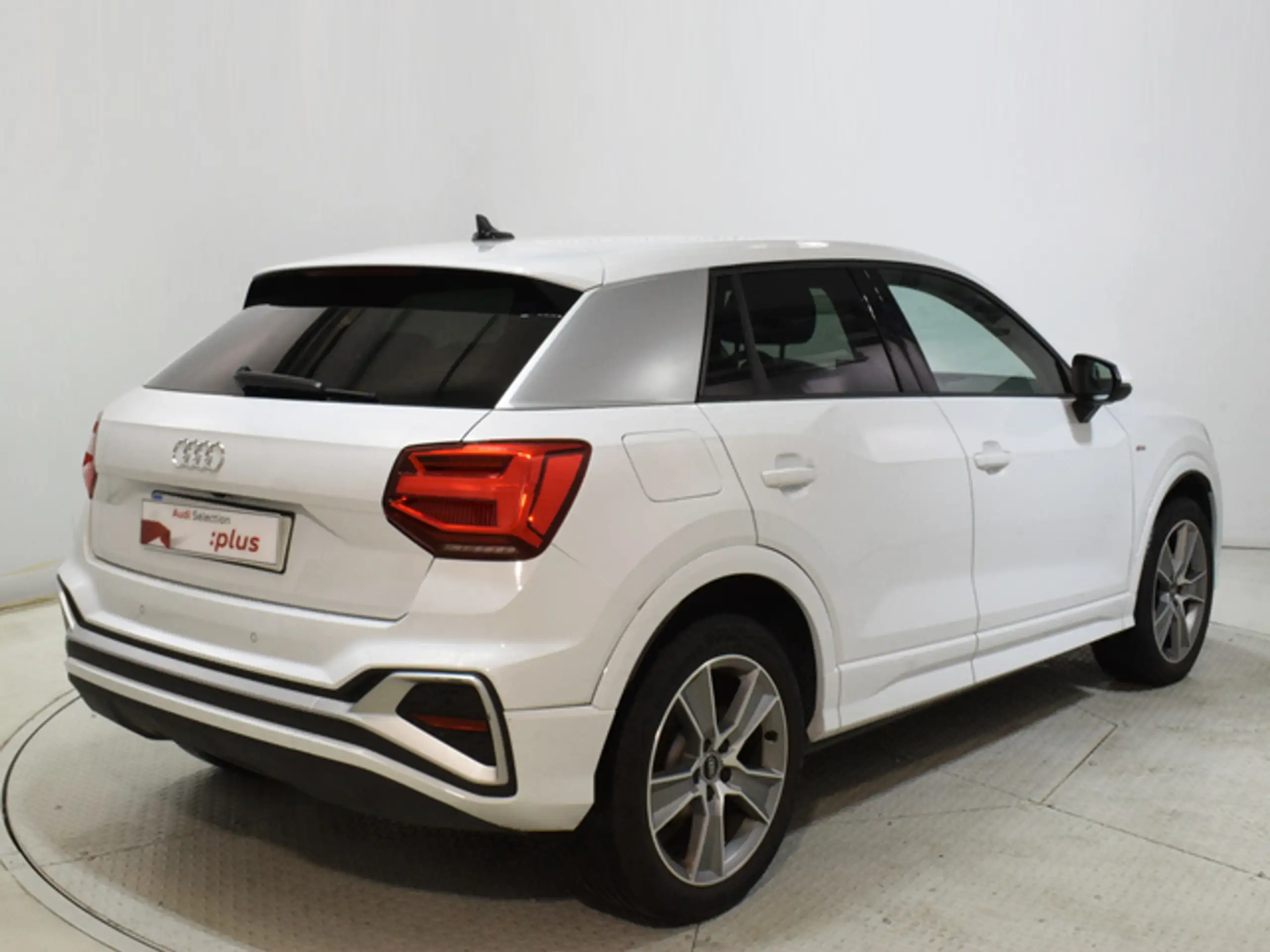 Audi - Q2