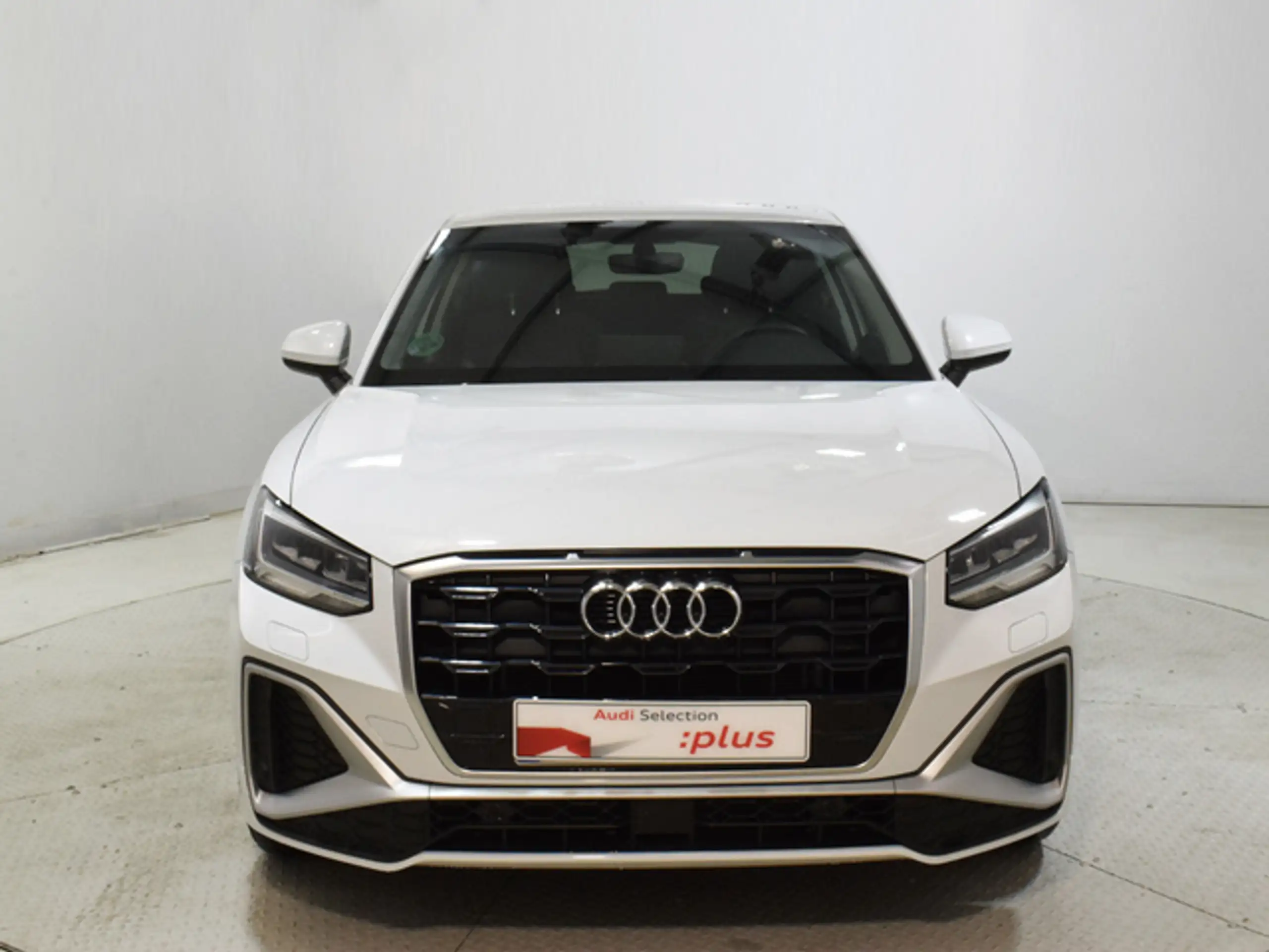 Audi - Q2