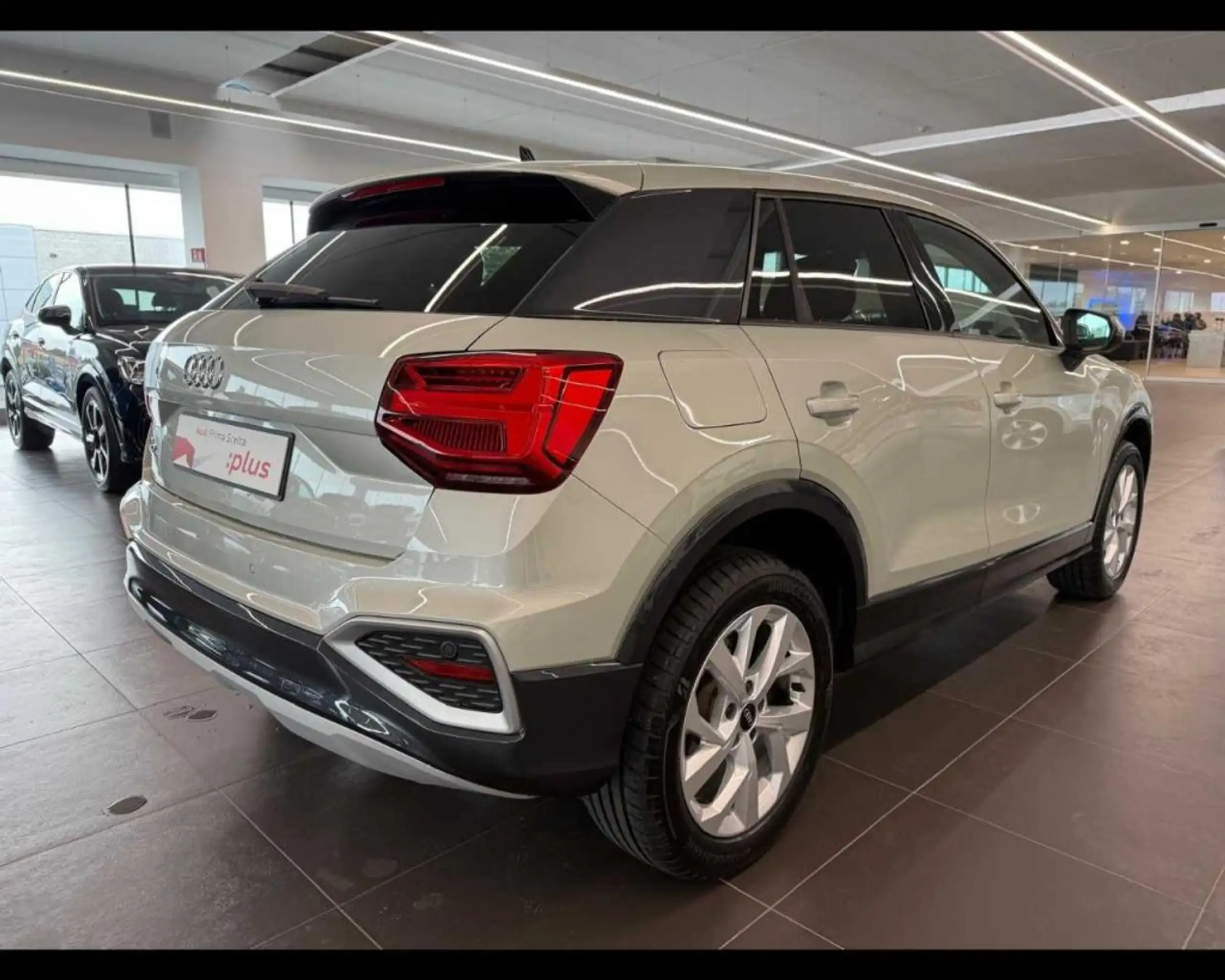 Audi - Q2