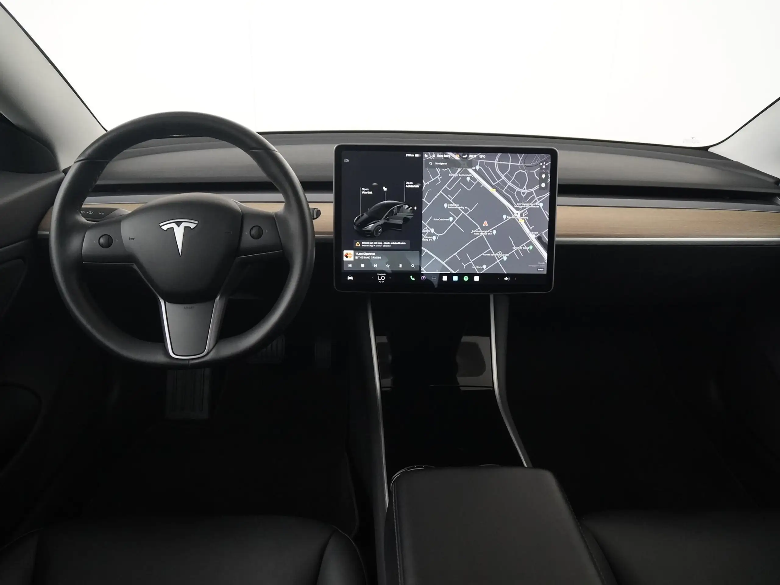 Tesla - Model 3