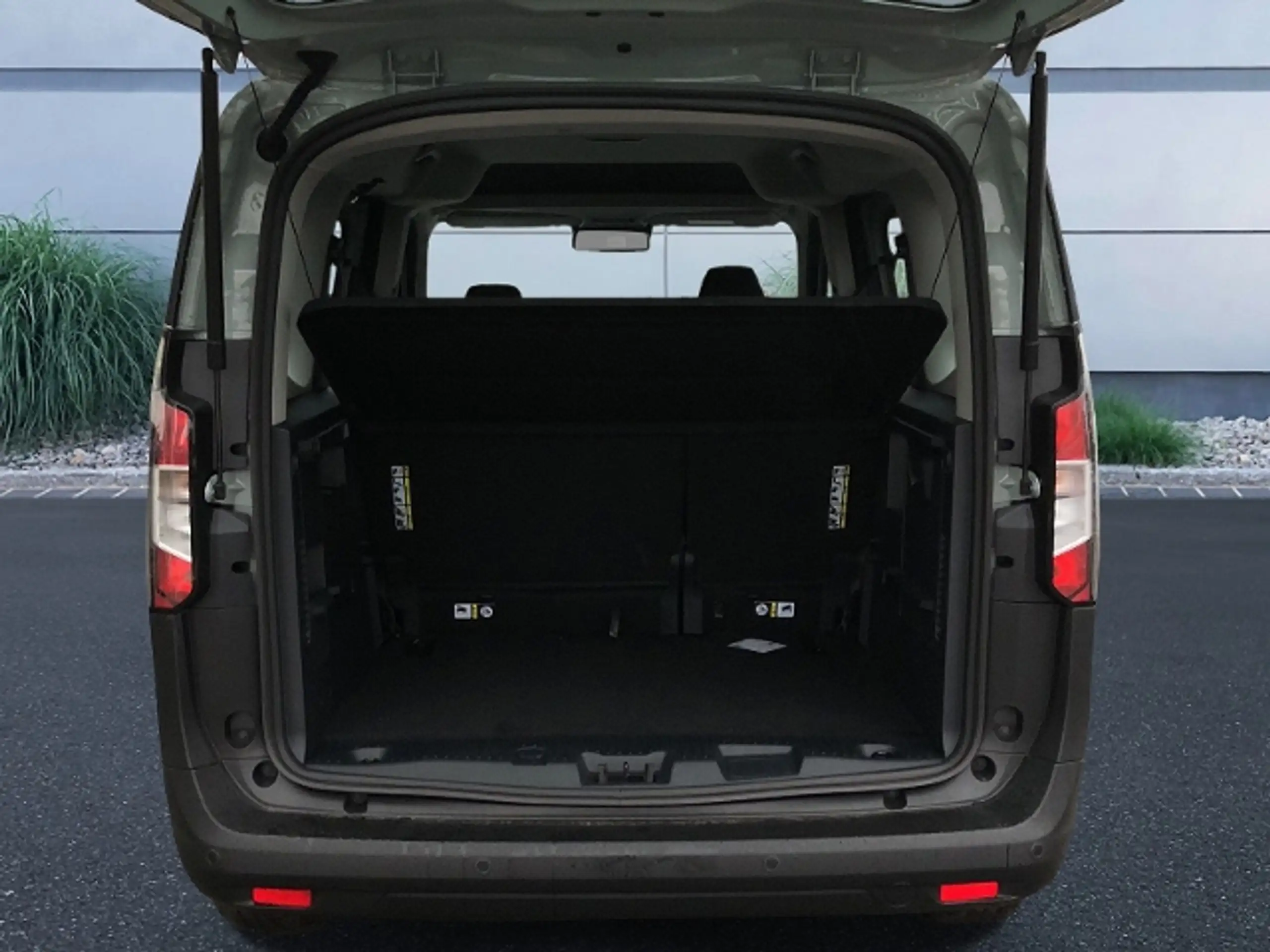 Ford - Tourneo Courier