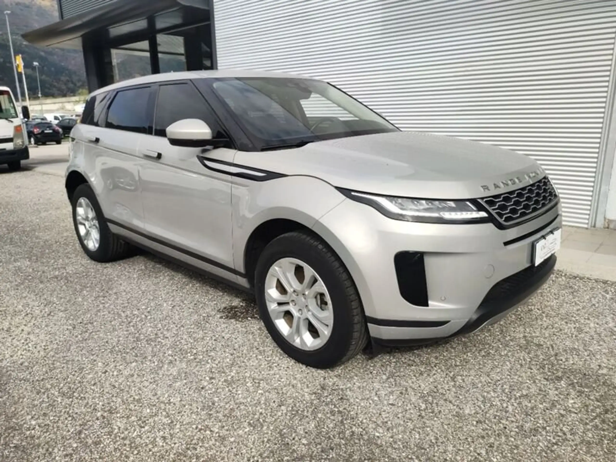 Land Rover - Range Rover Evoque