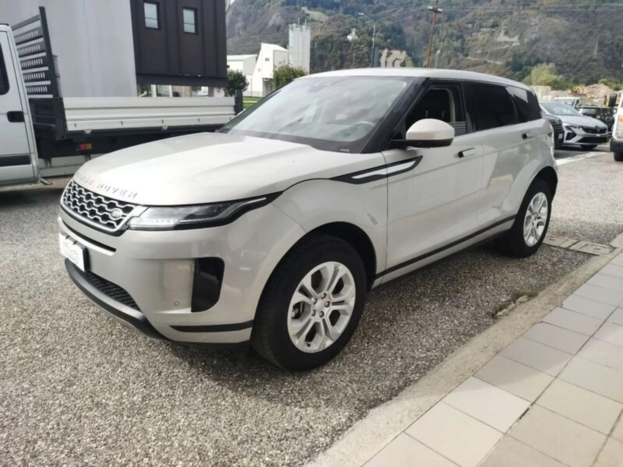 Land Rover - Range Rover Evoque